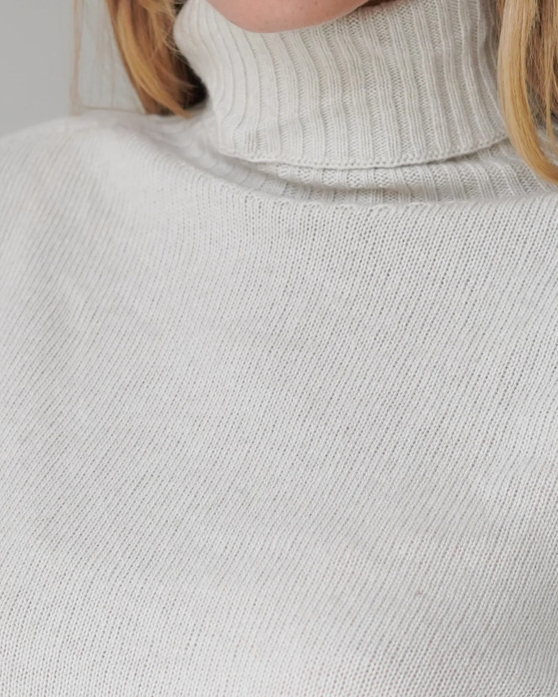 Lynn Turtleneck Sand-zoom-