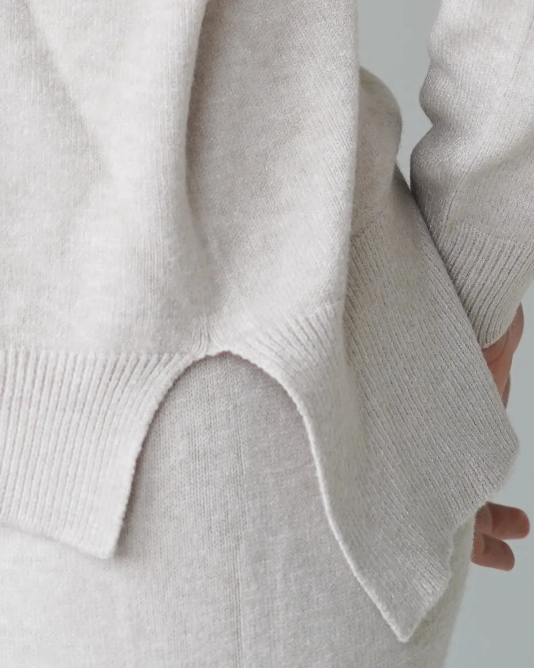 Lisa Pullover V-Neck Sand-zoom-4