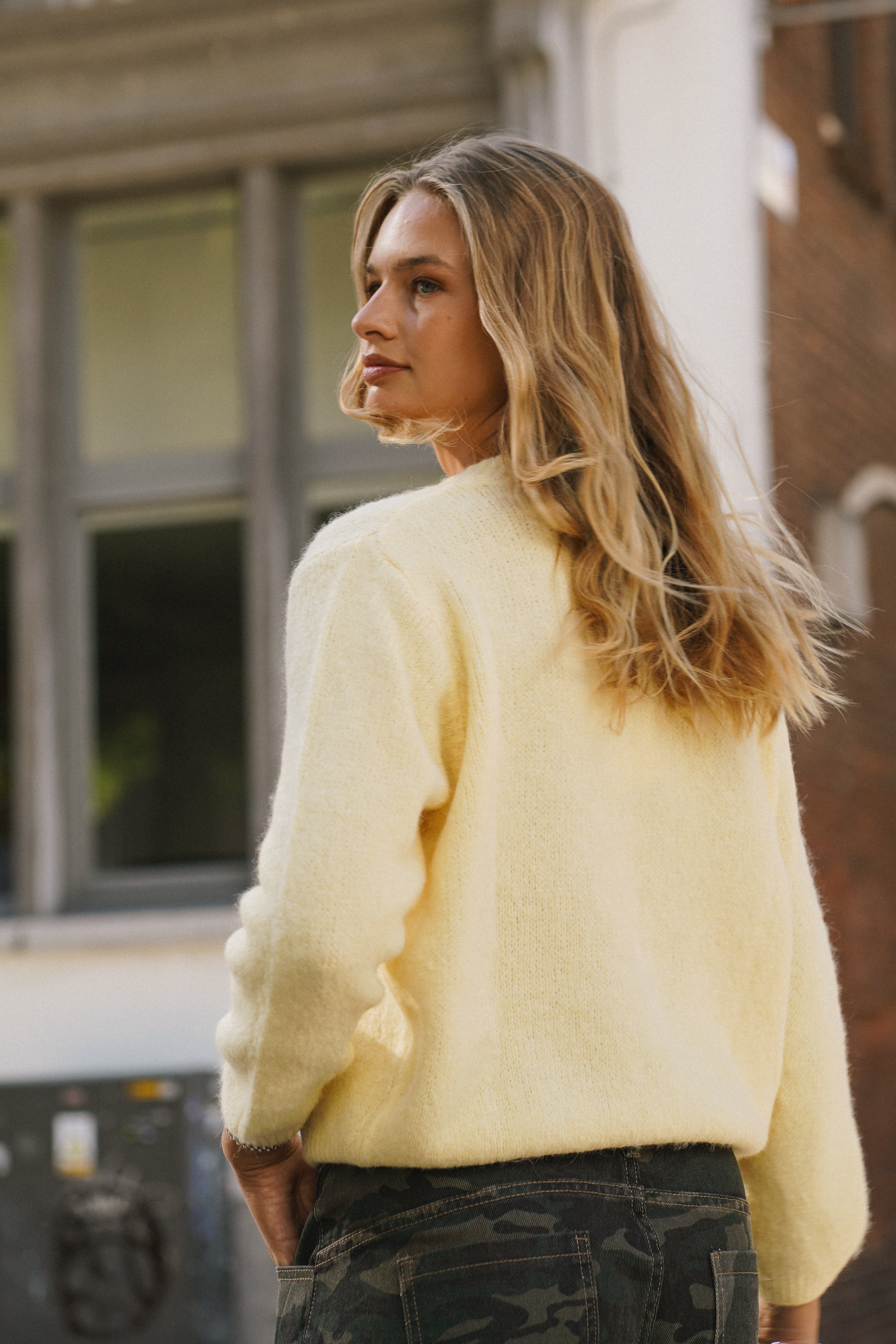 Sue Pullover Crew Neck Yellow-zoom-3