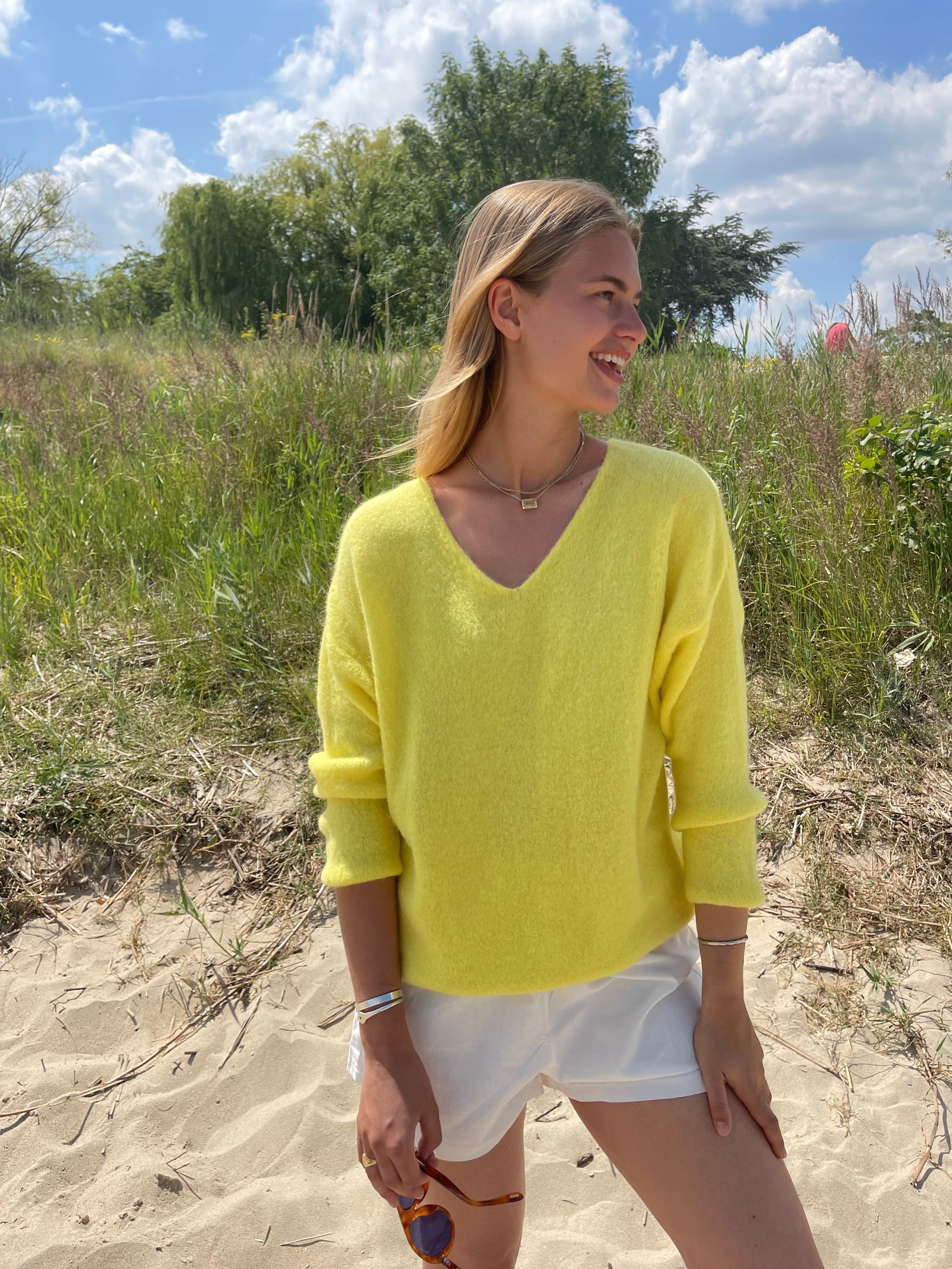 Bibi Pullover V-Neck Yellow-6