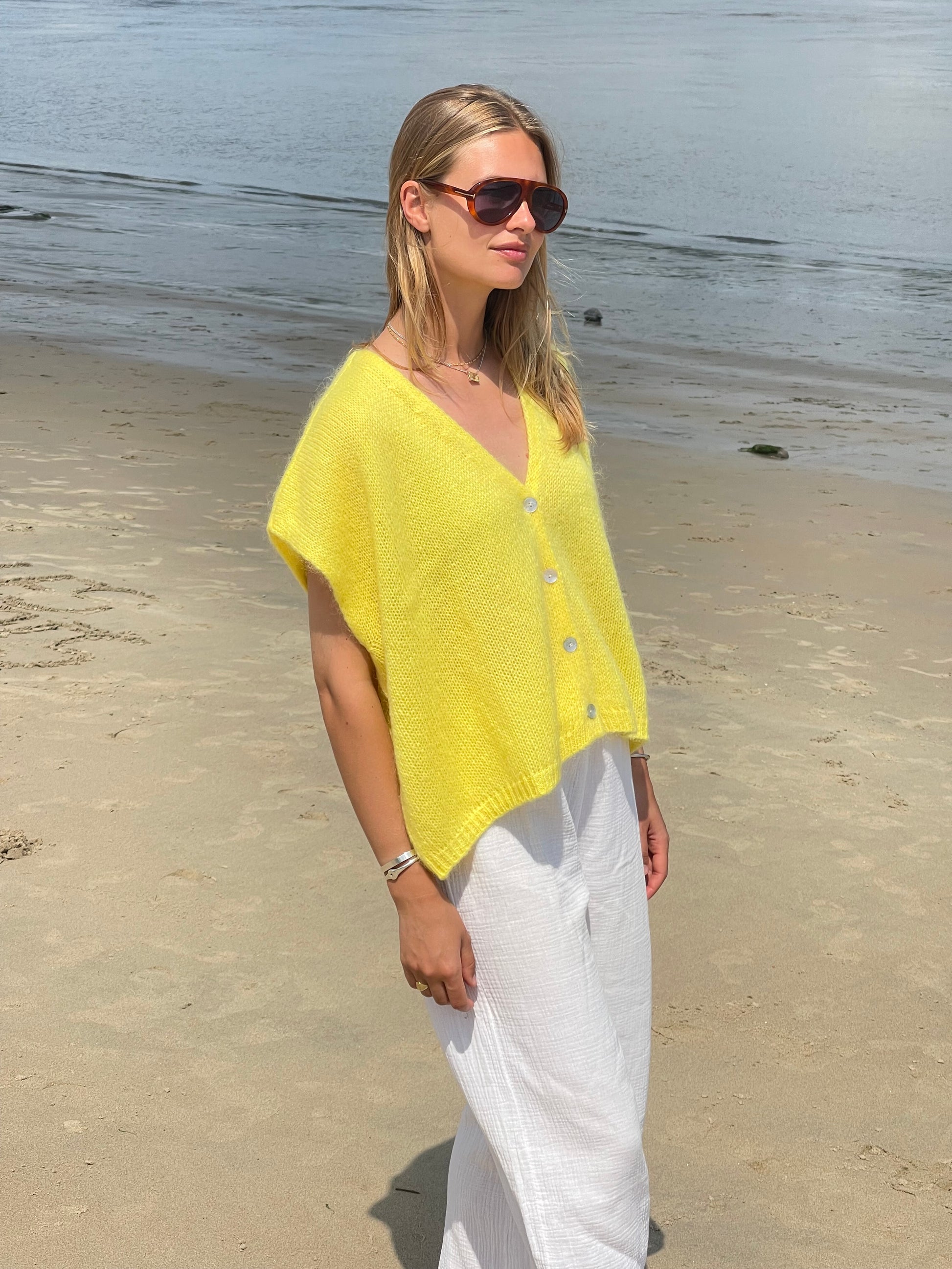 Elli Sleeveless V-Neck Yellow-7