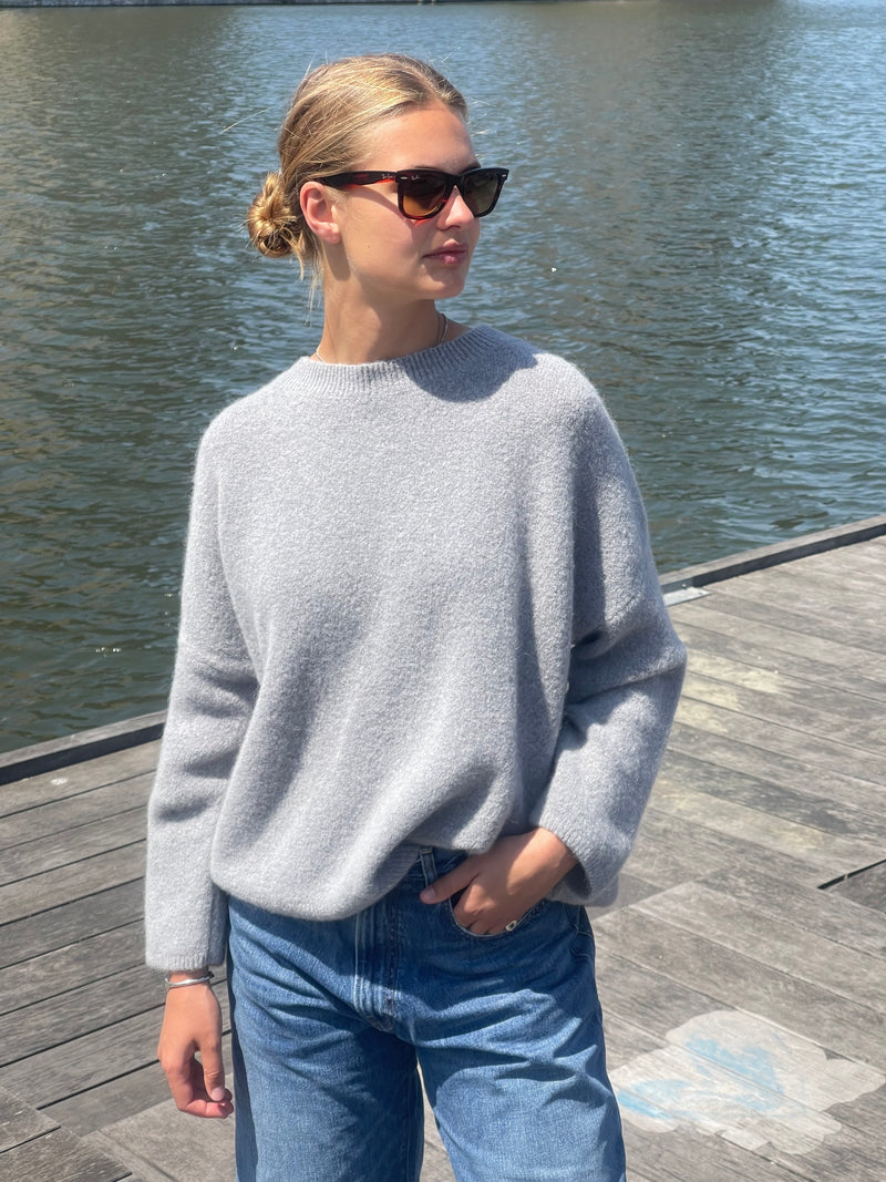 Caro Crew Neck Pullover Grey-zoom-