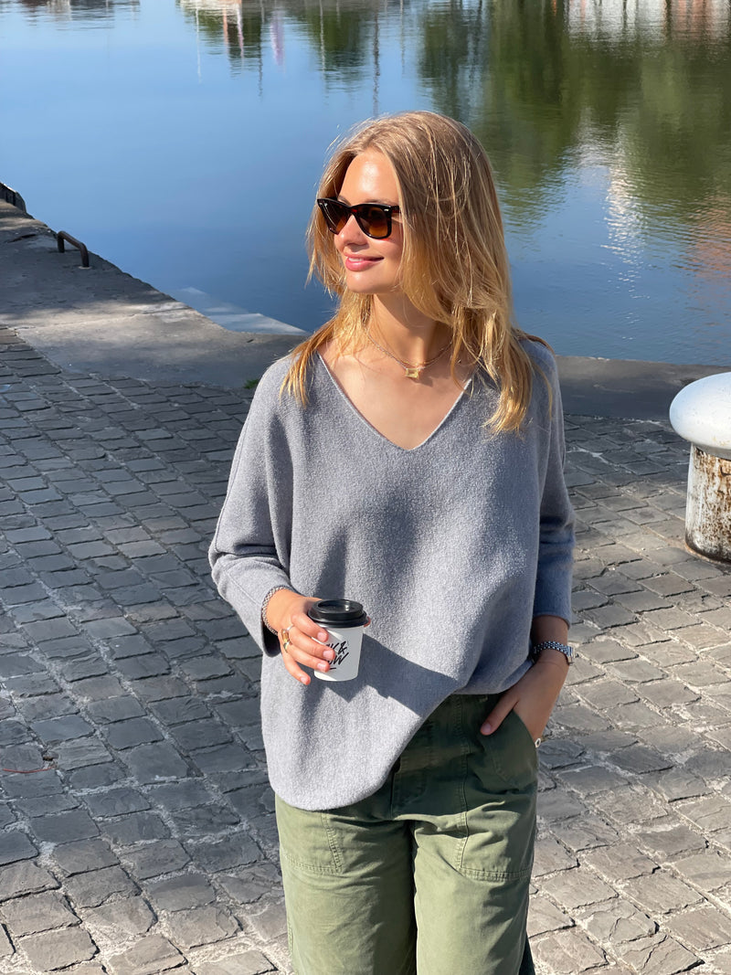 Laura V-Neck Pull Grey-zoom-