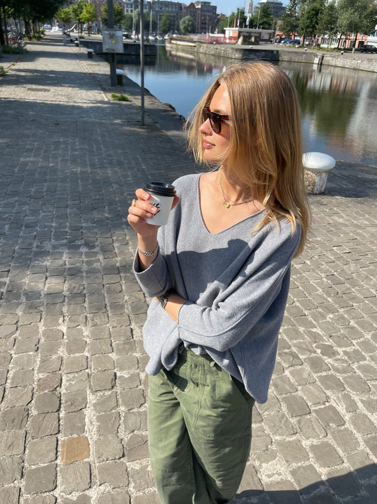 Laura V-Neck Pull Grey