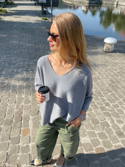 Laura V-Neck Pull Grey