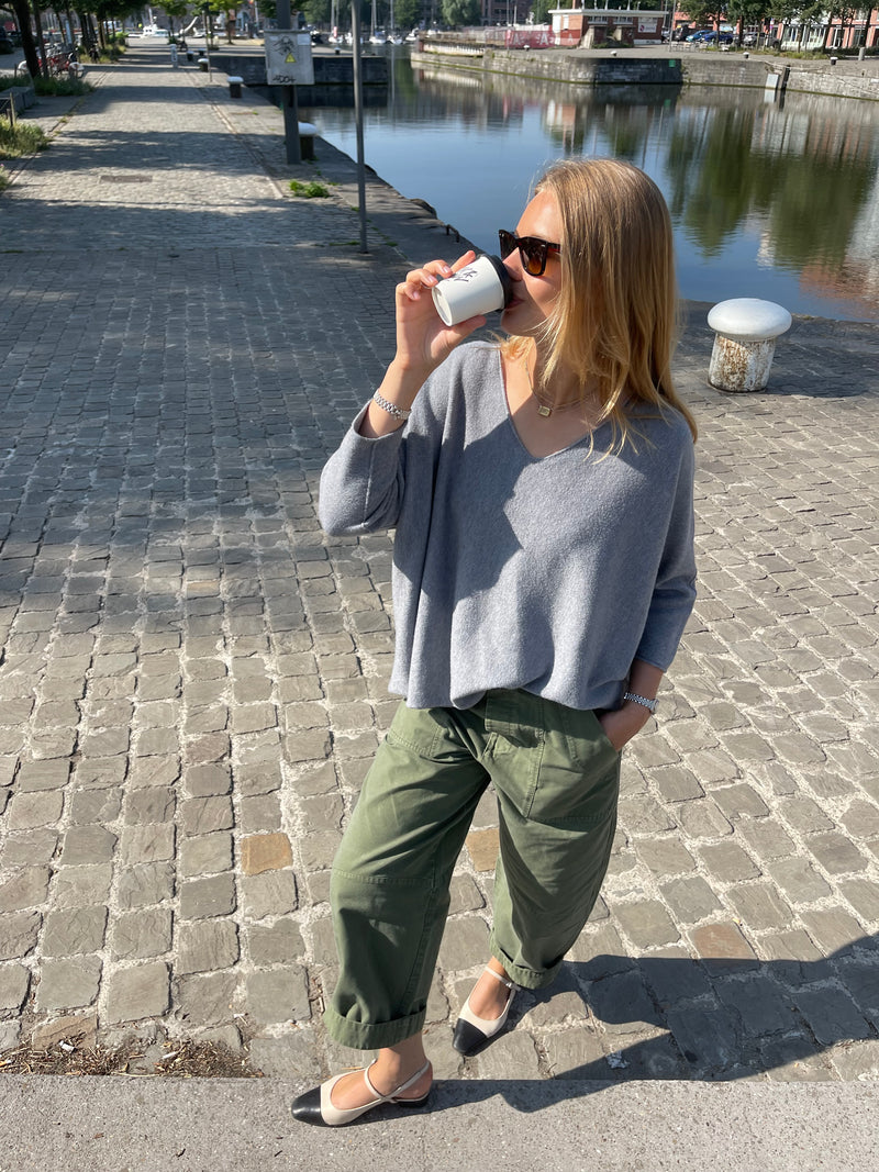 Laura V-Neck Pull Grey-zoom-