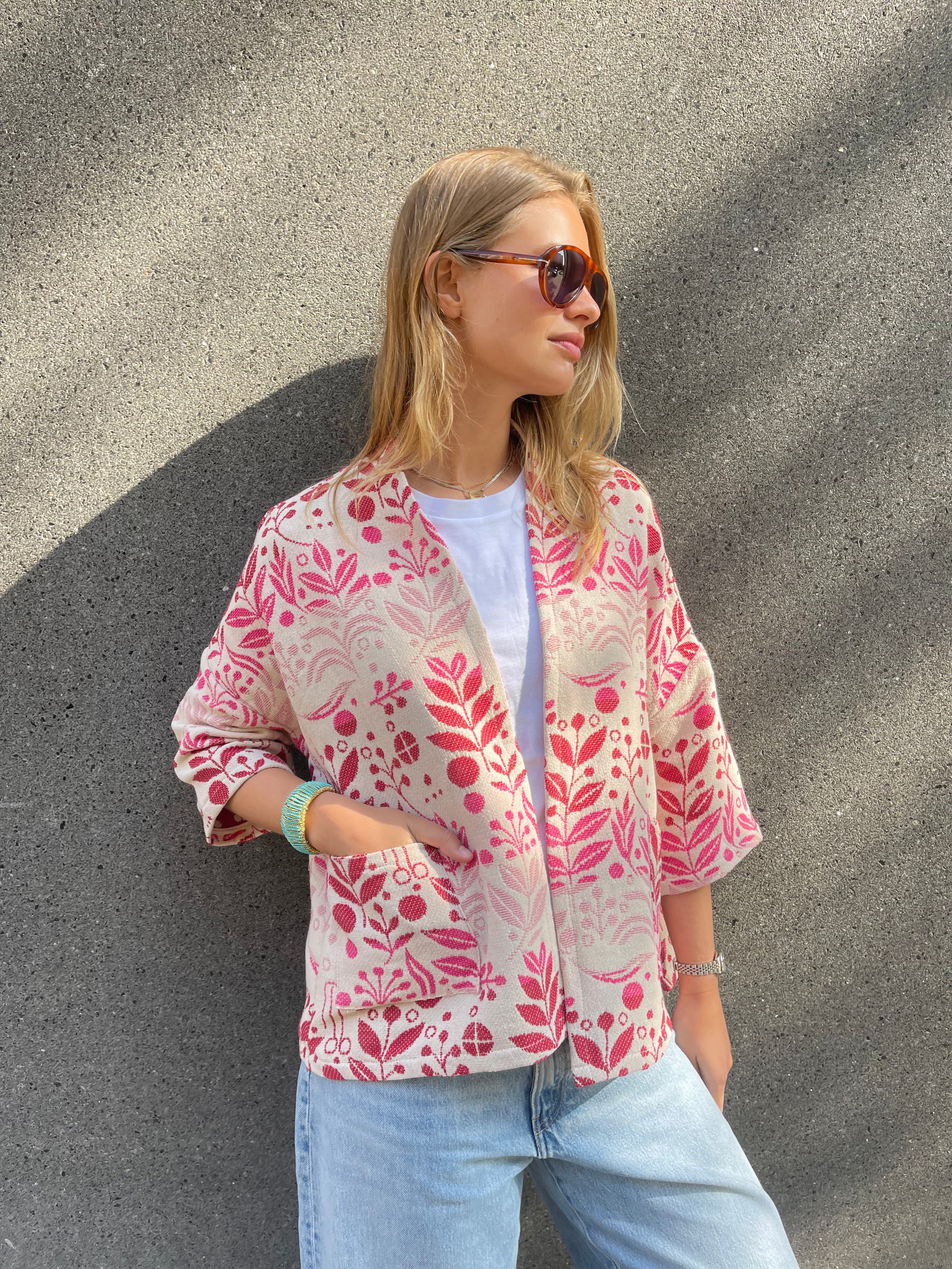 Lily Jacquard Kimono Pink