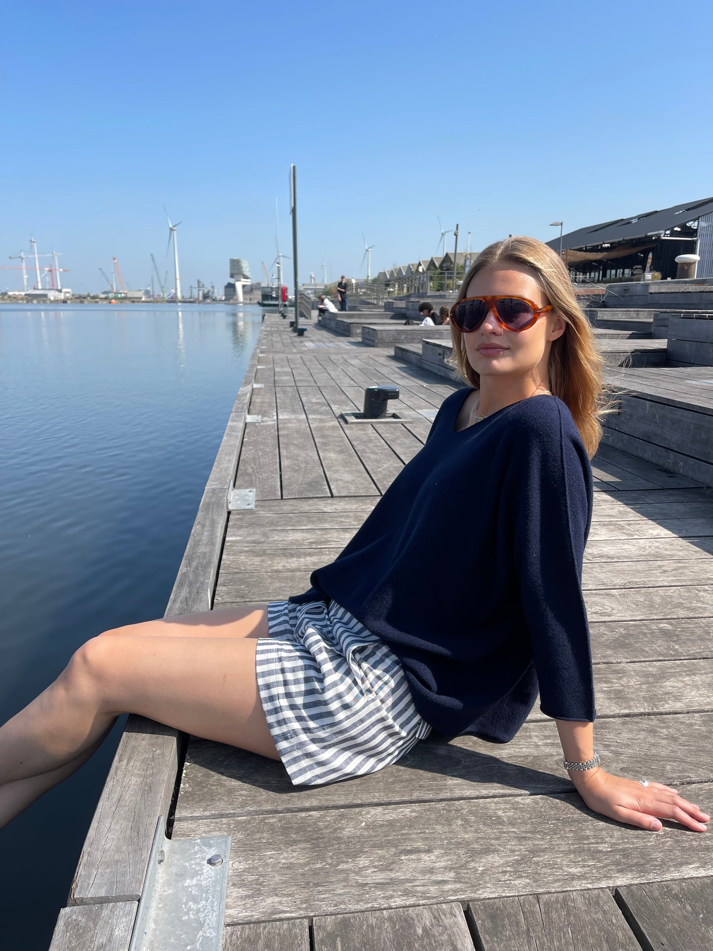 Laura V-Neck Pull Navy
