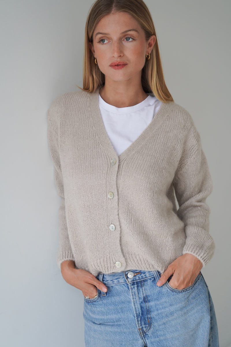 Vivian Cardigan V-Neck Sand-zoom-
