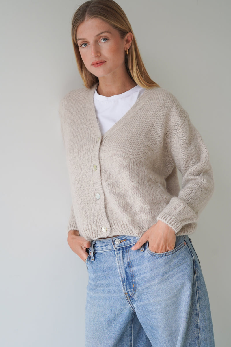 Vivian Cardigan V-Neck Sand-zoom-