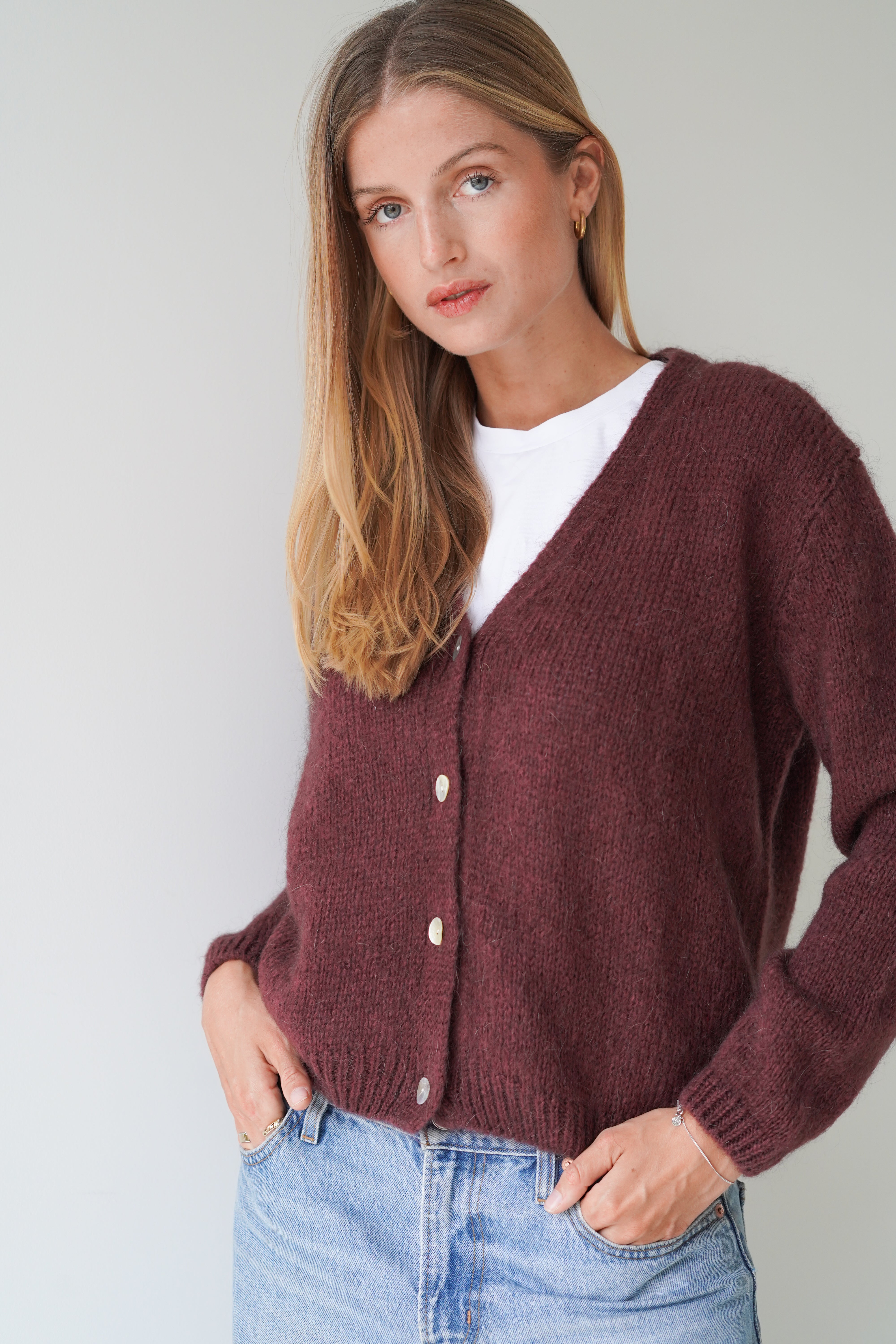 Vivian Cardigan V-Neck Chocolate-zoom-1