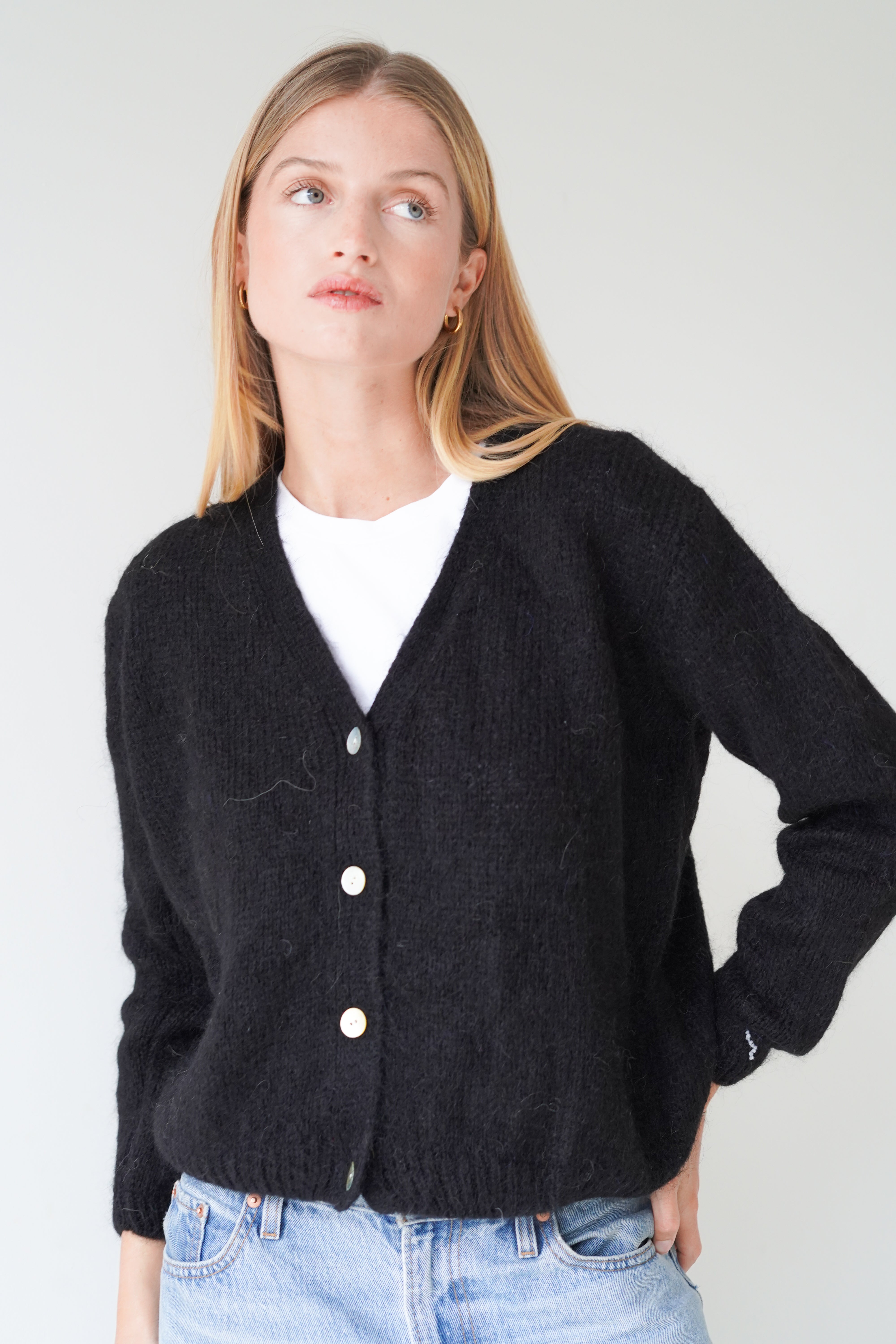 Vivian Cardigan V-Neck Black-zoom-4