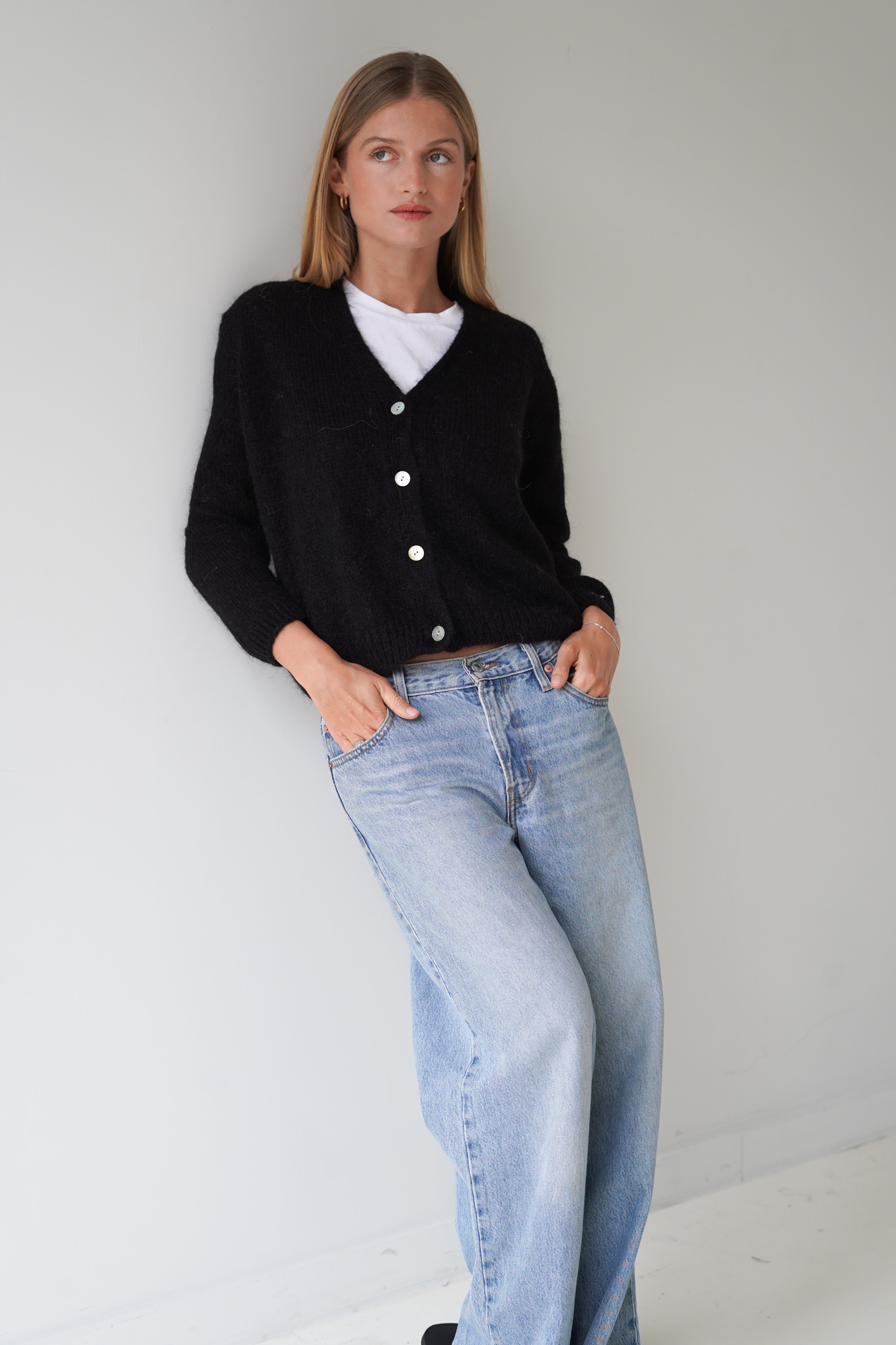 Vivian Cardigan V-Neck Black-zoom-2