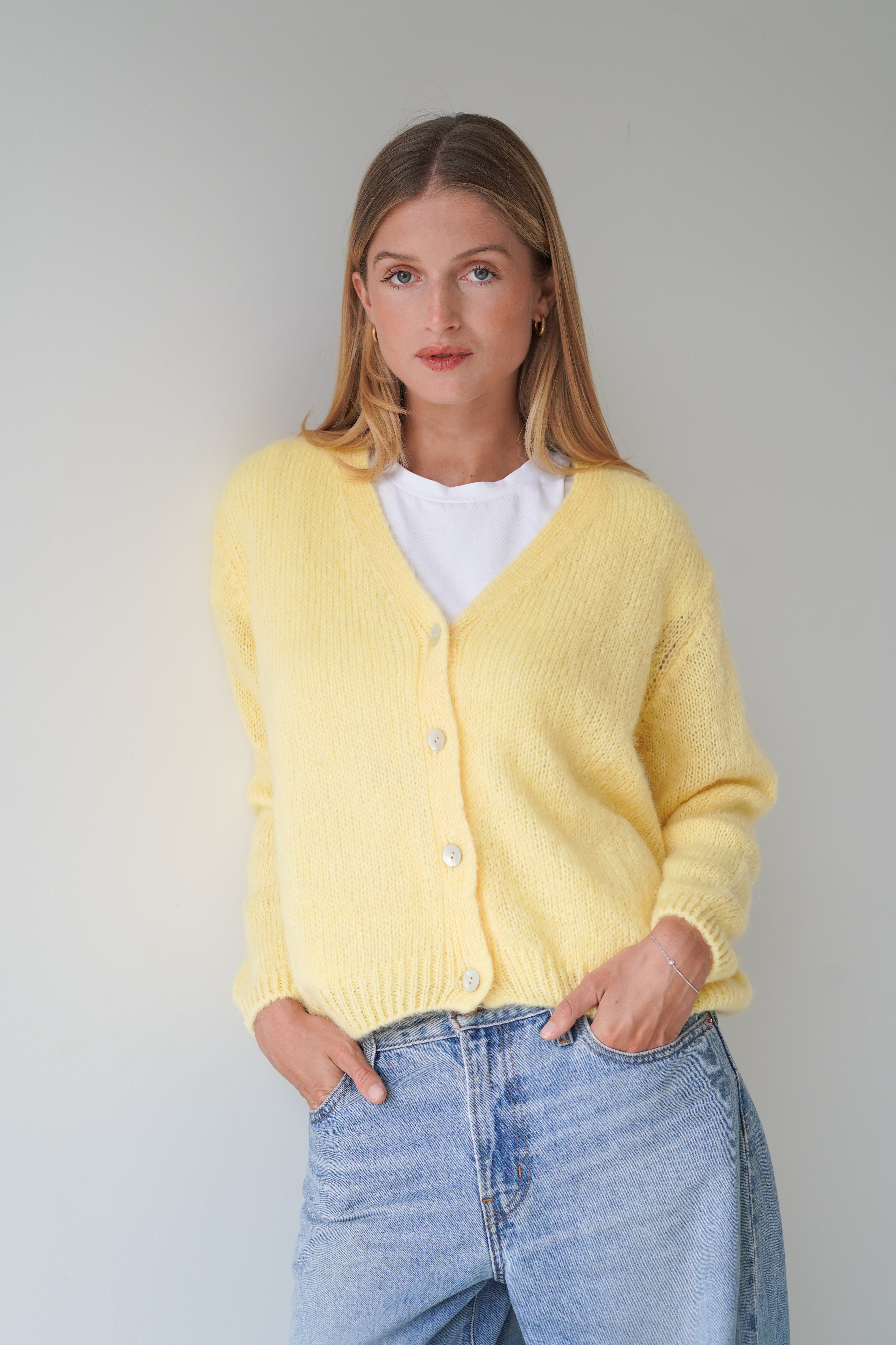 Vivian Cardigan V-Neck Yellow