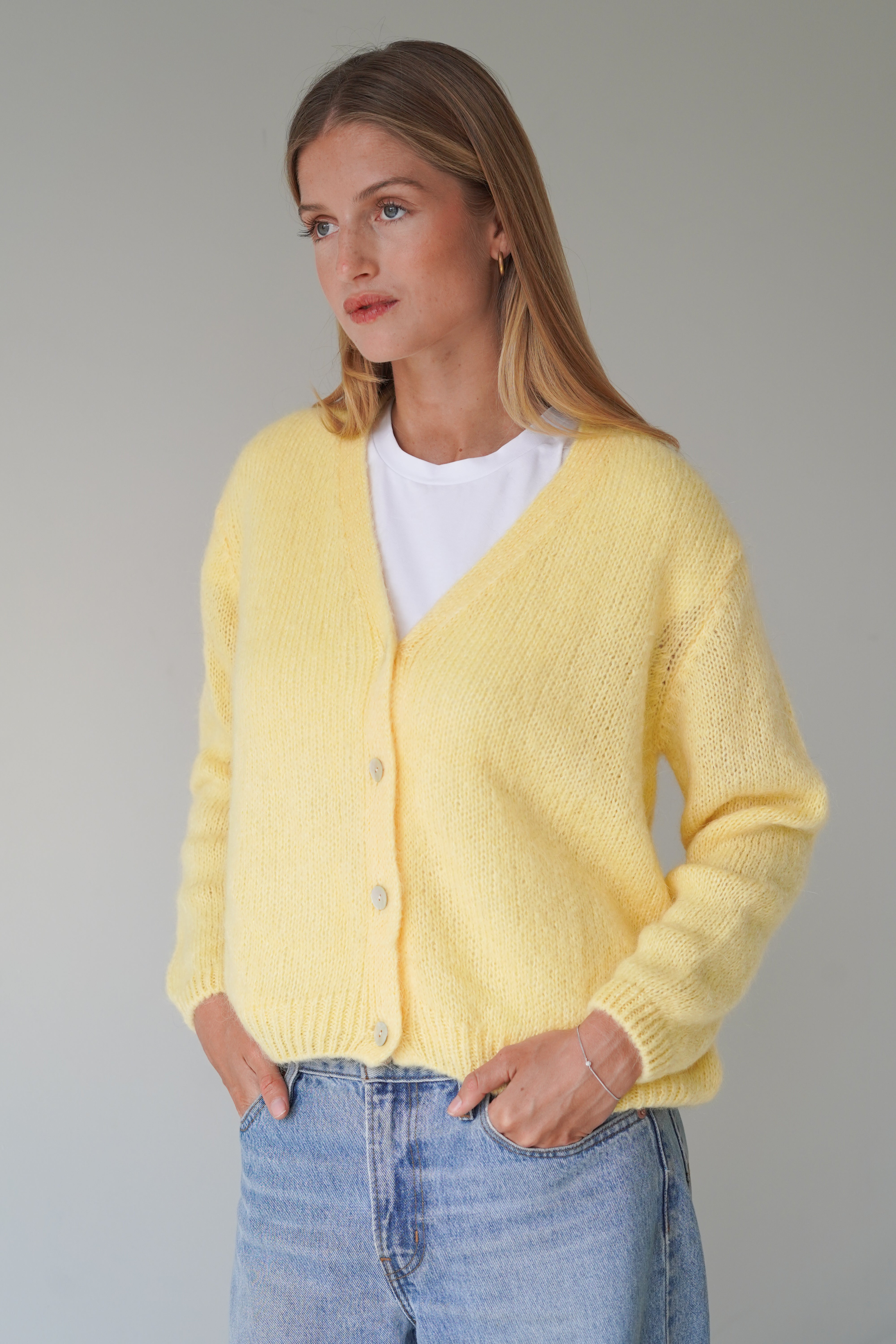 Vivian Cardigan V-Neck Yellow-zoom-5