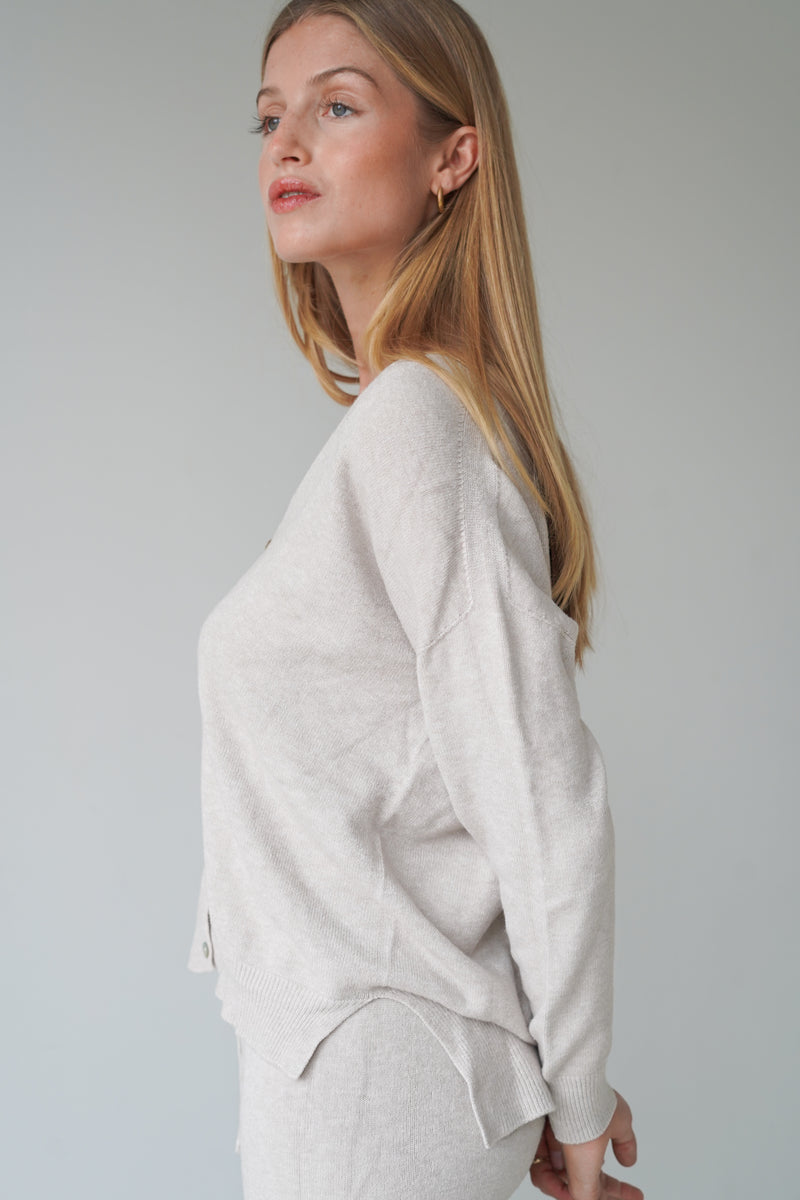 Lisa Pullover V-Neck Sand-zoom-