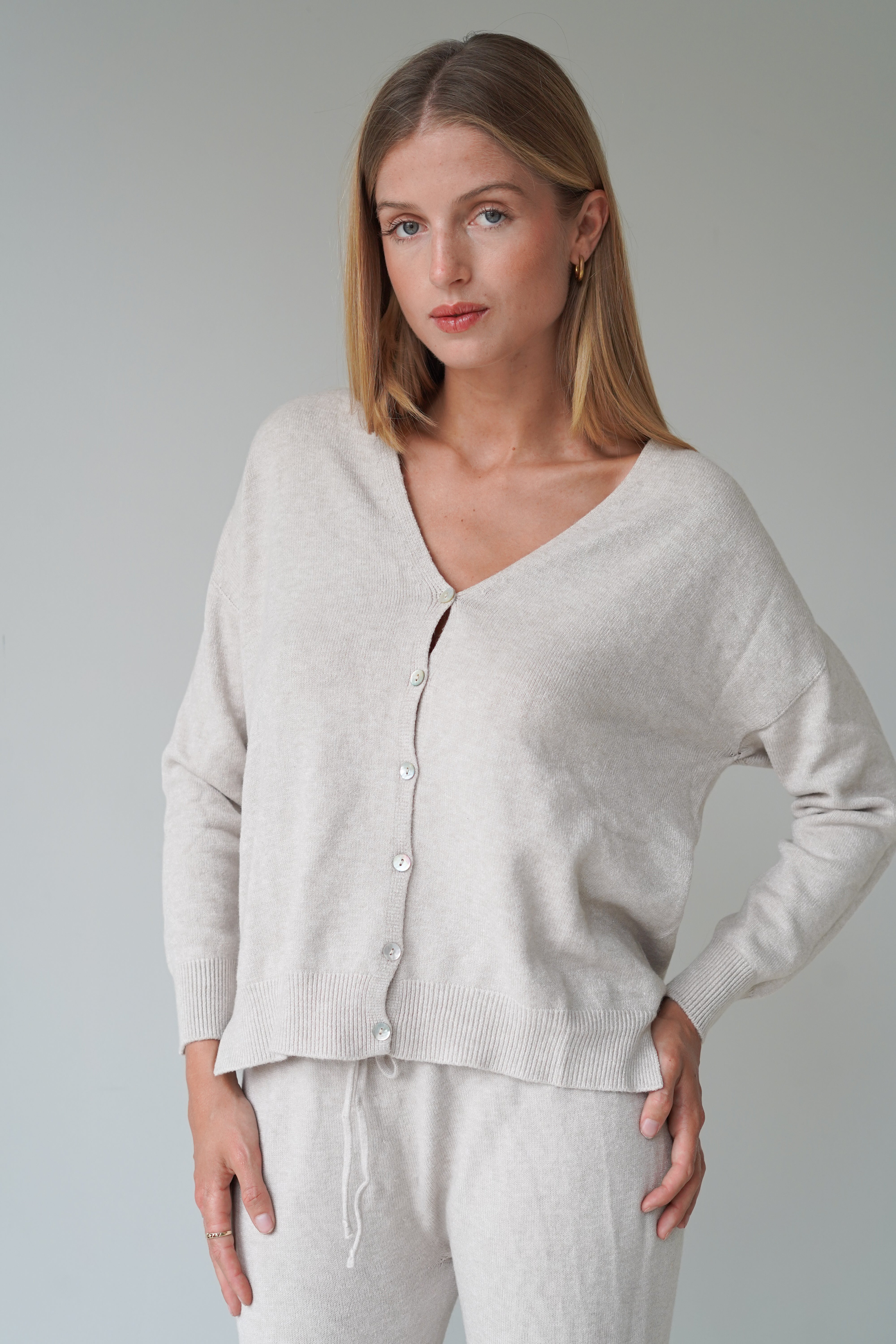 Jessica Cardigans With Buttons Sand-zoom-1