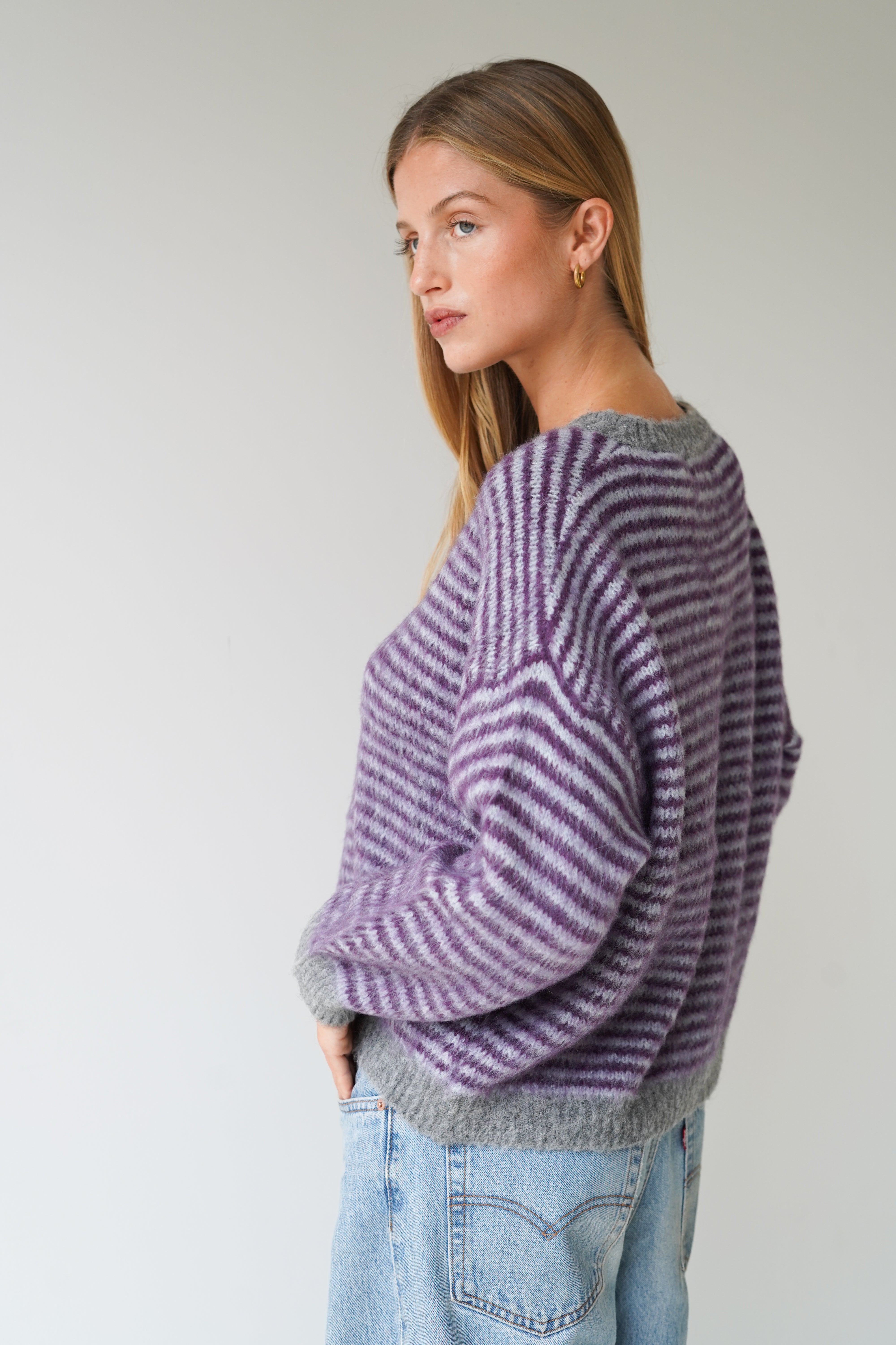 Anna Pullover Crew Neck Stripes Pastel Blue / Burgundy