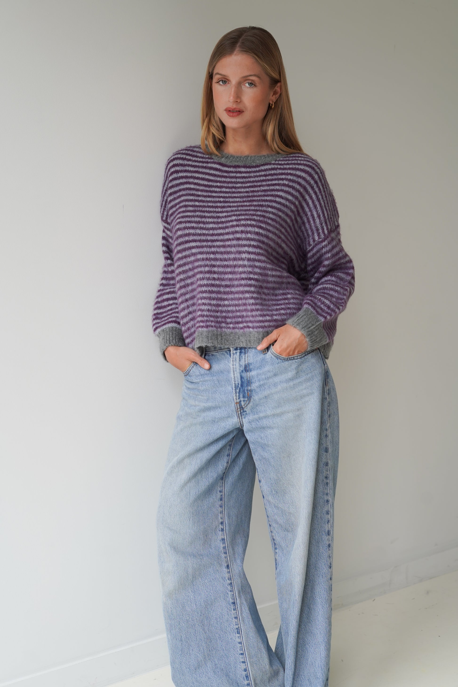 Anna Pullover Crew Neck Stripes Pastel Blue / Burgundy-4