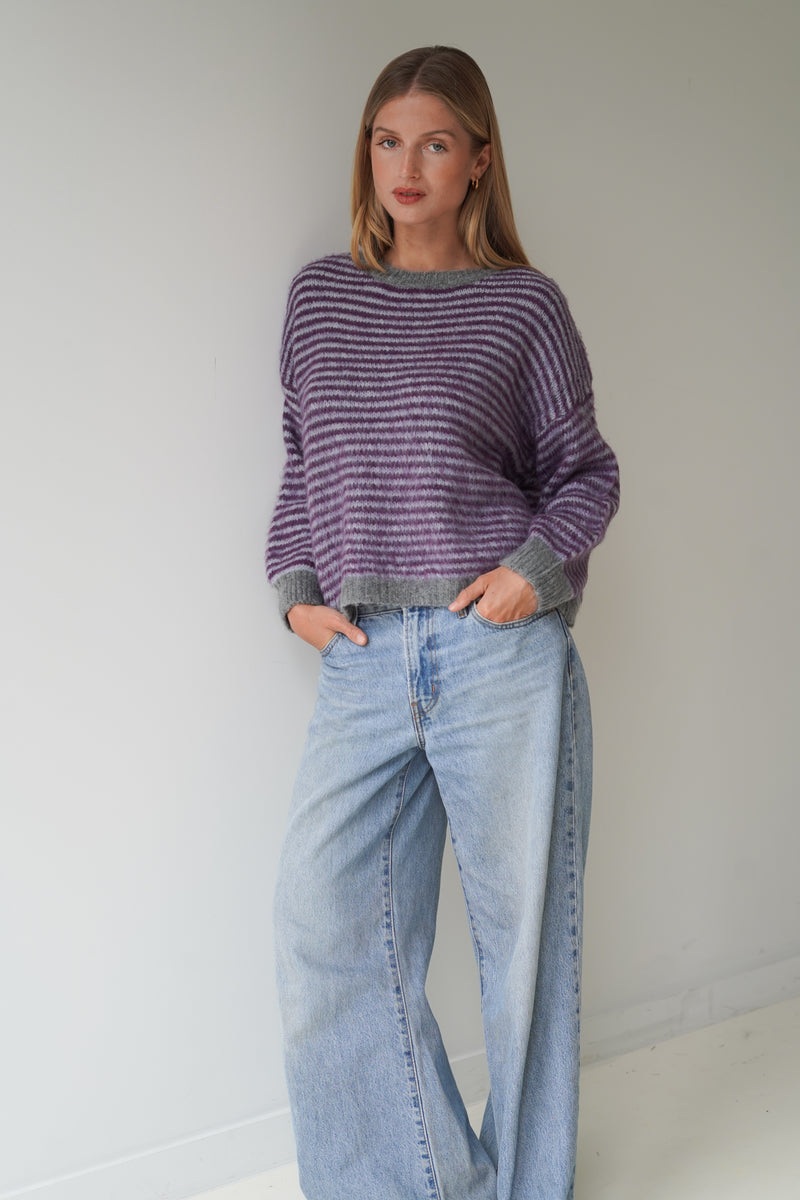 Anna Pullover Crew Neck Stripes Pastel Blue / Burgundy-zoom-