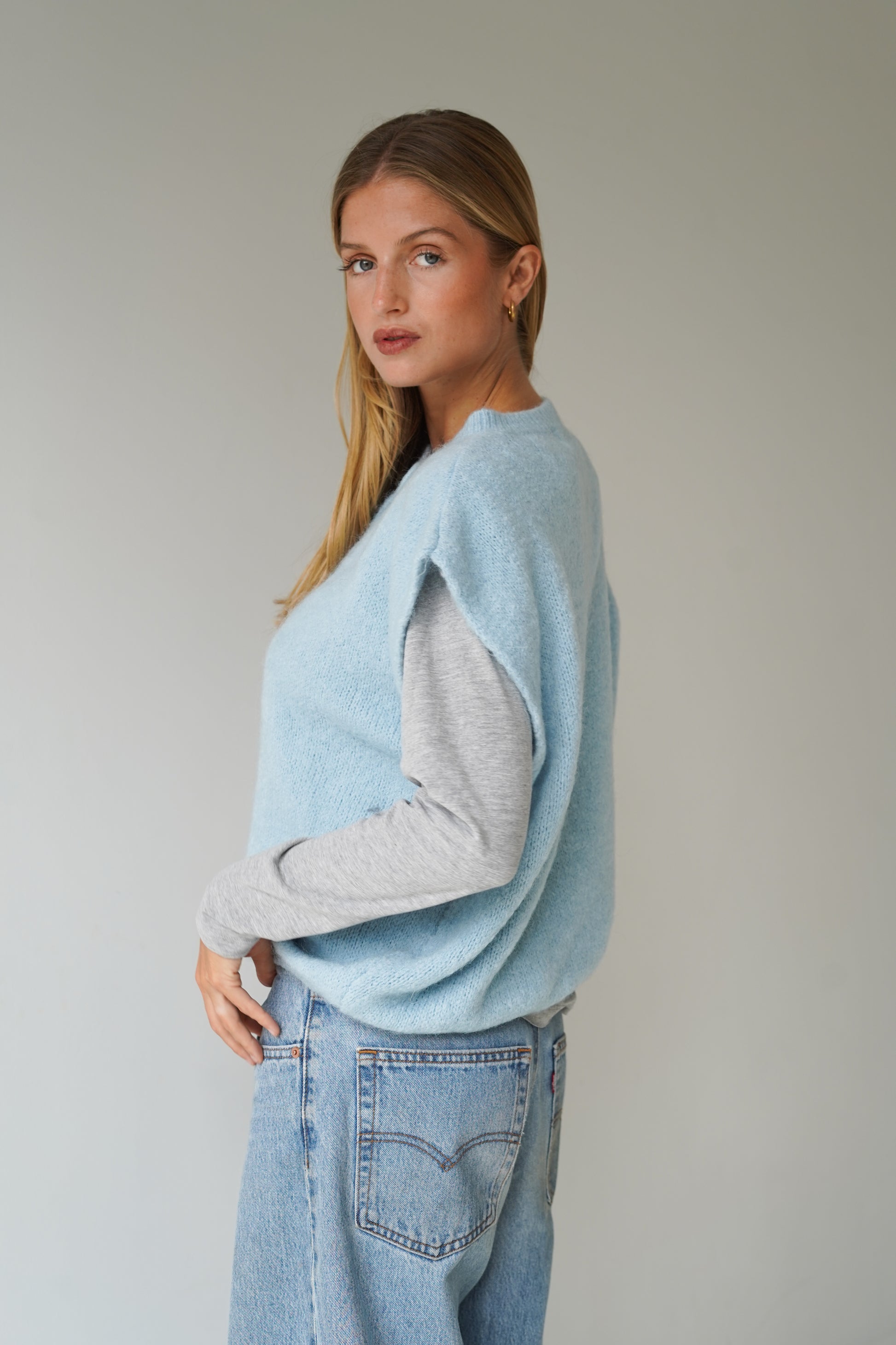 Bea Cardigan Sleeveless Pastel Blue-4
