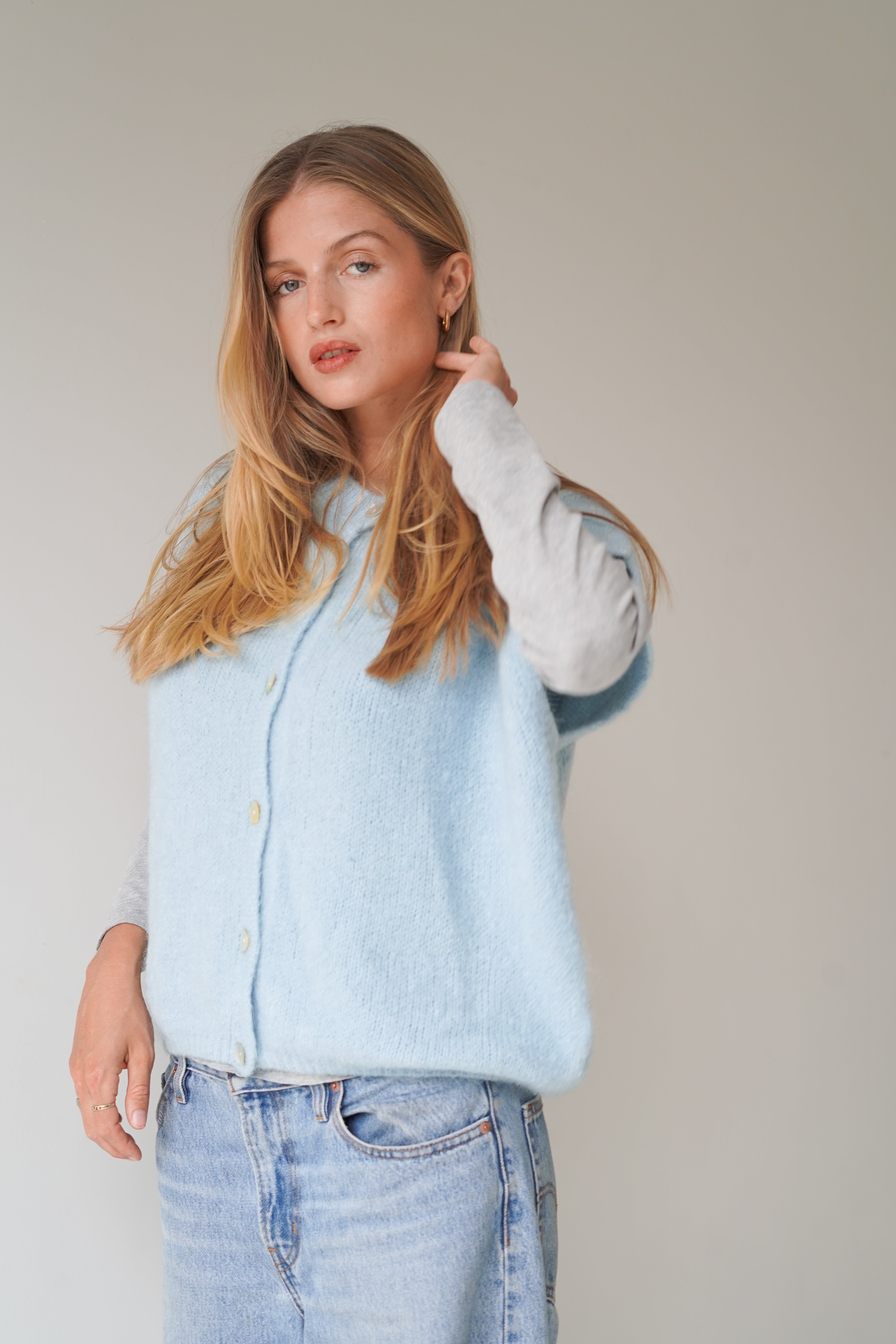 Bea Cardigan Sleeveless Pastel Blue-zoom-5