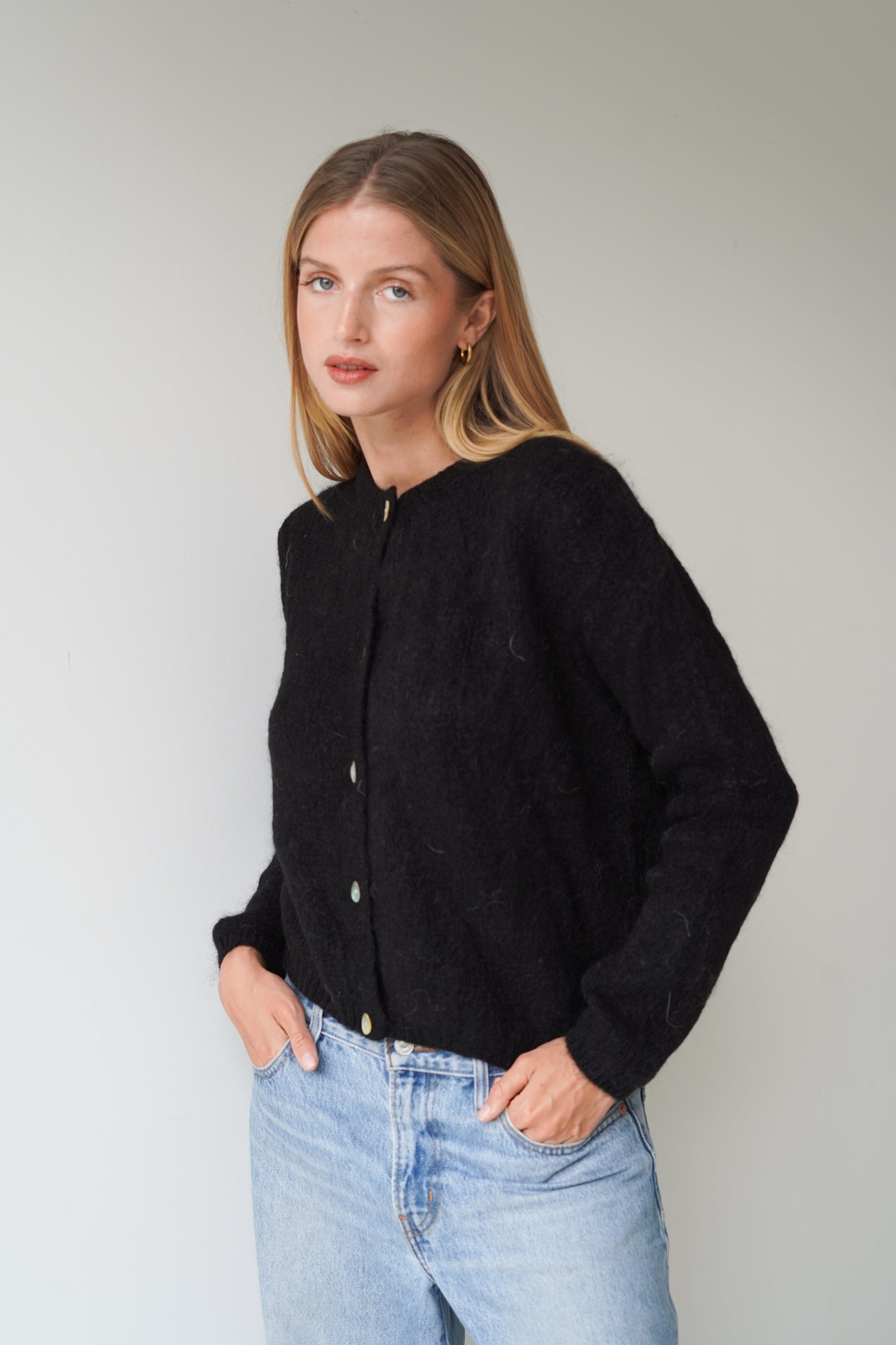 Beatrice Cardigan With Buttons Black-2