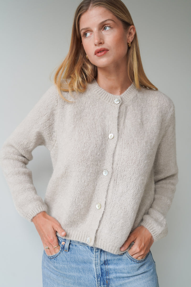 Beatrice Cardigan With Buttons Sand-zoom-