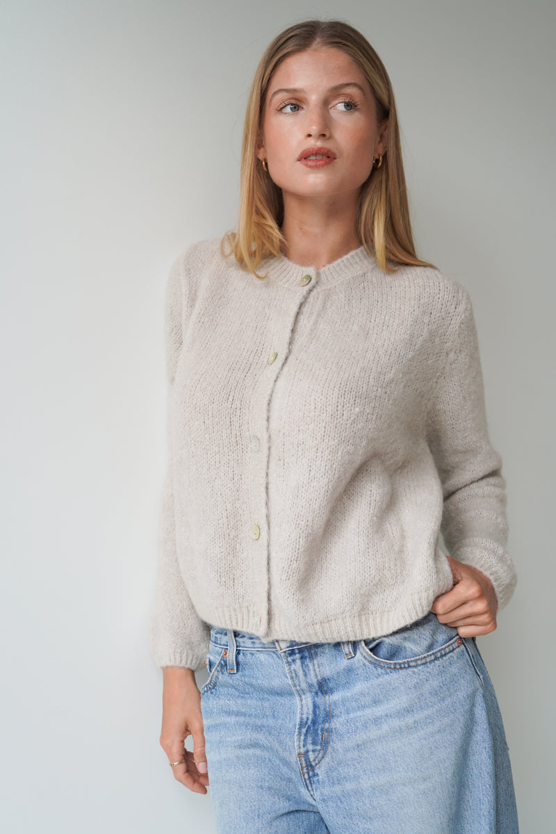 Beatrice Cardigan With Buttons Sand-zoom-