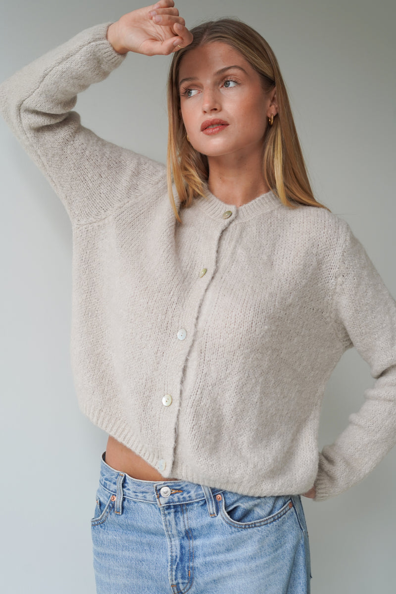 Beatrice Cardigan With Buttons Sand-zoom-