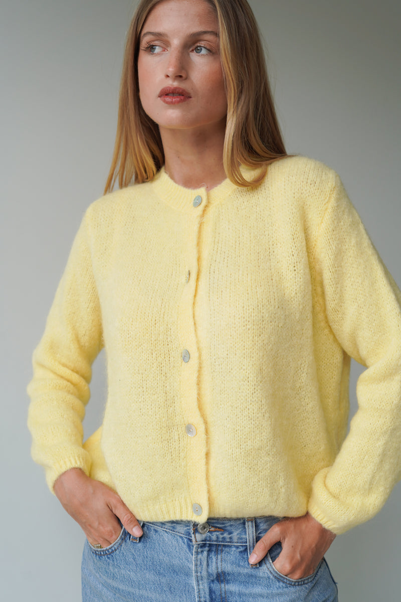 Beatrice Cardigan With Buttons Yellow-zoom-