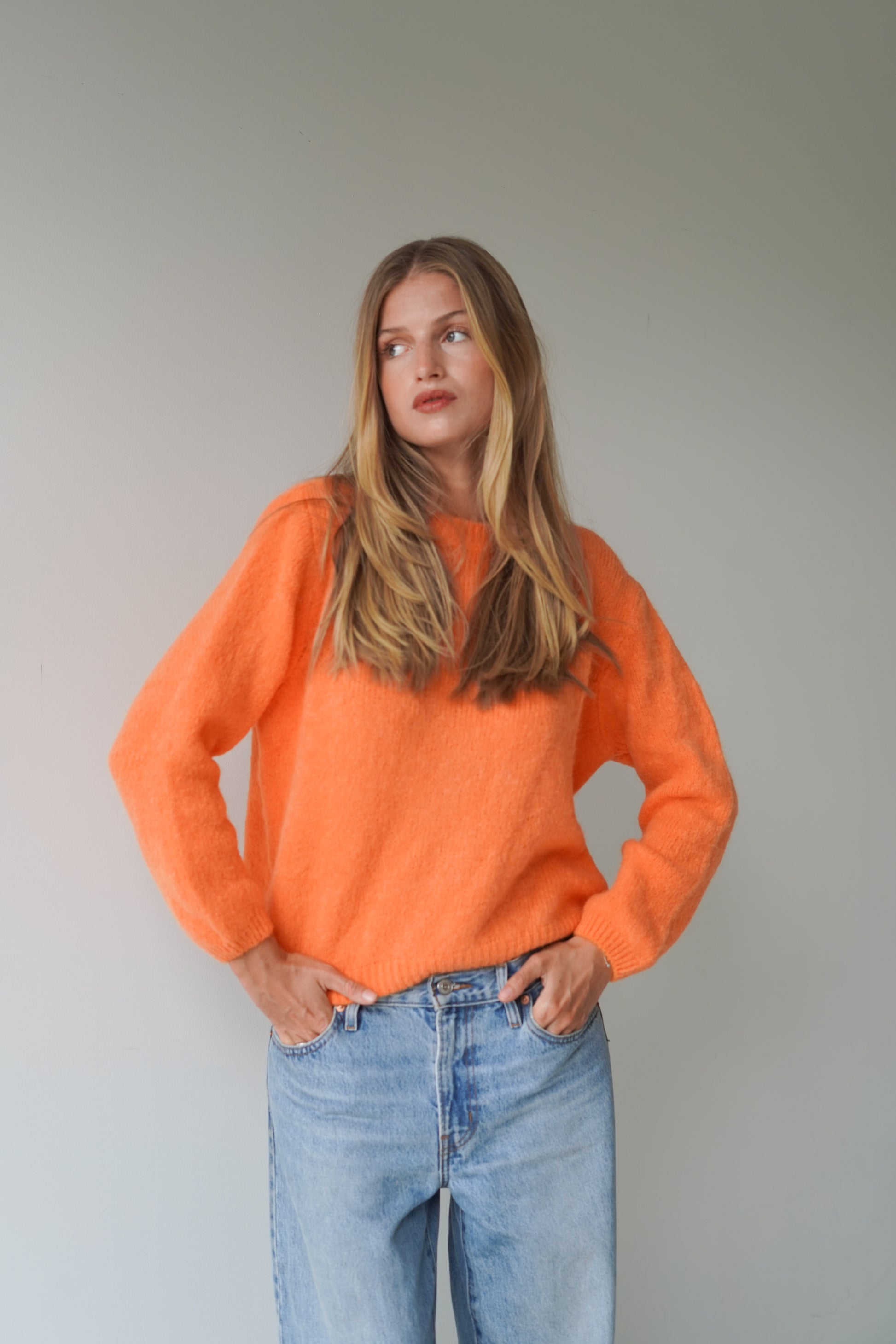 Sue Pullover Crew Neck Orange-2