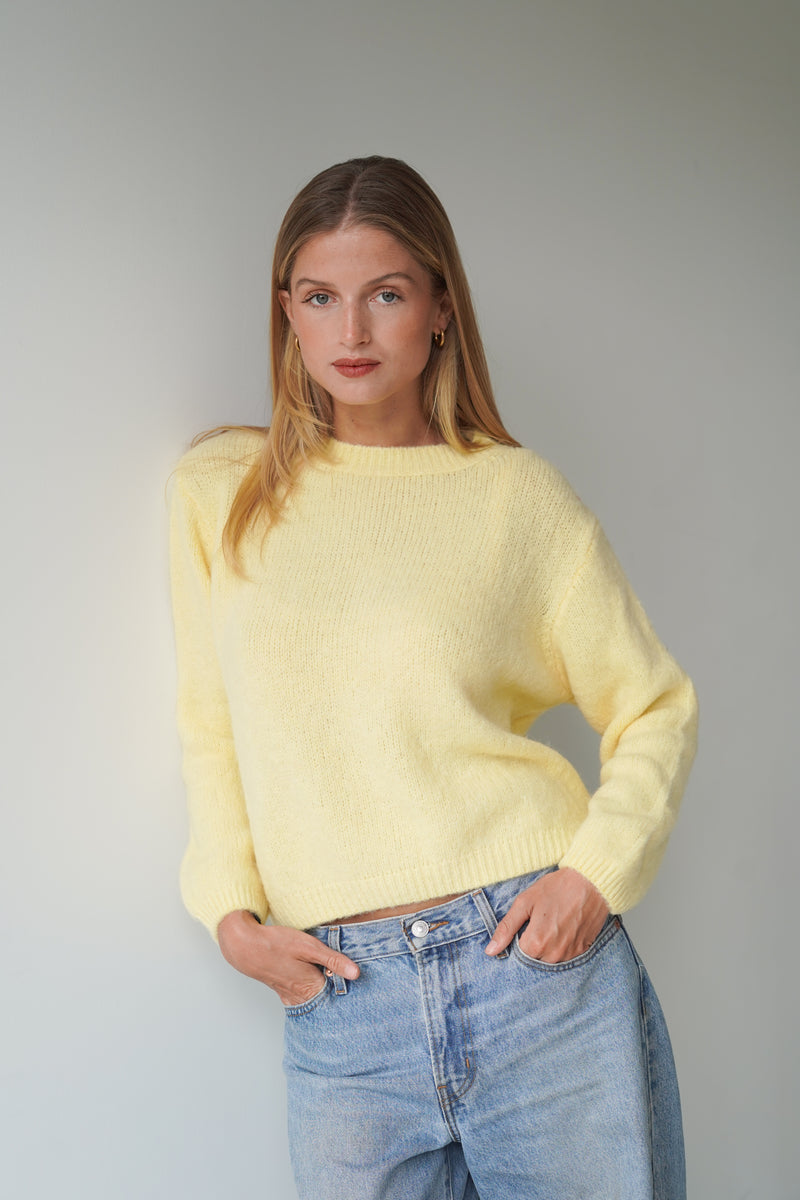 Sue Pullover Crew Neck Yellow-zoom-
