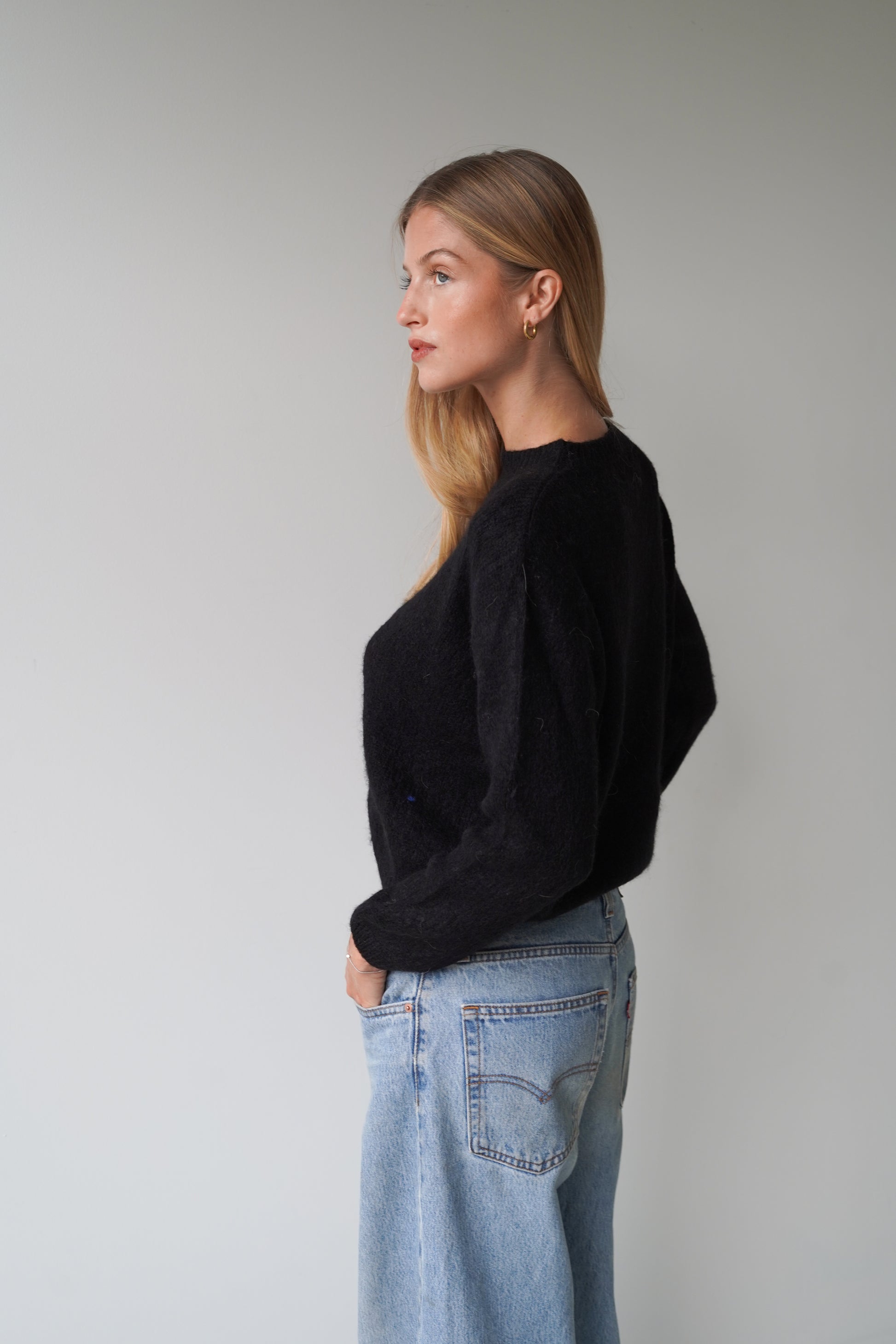 Sue Pullover Crew Neck Black-4