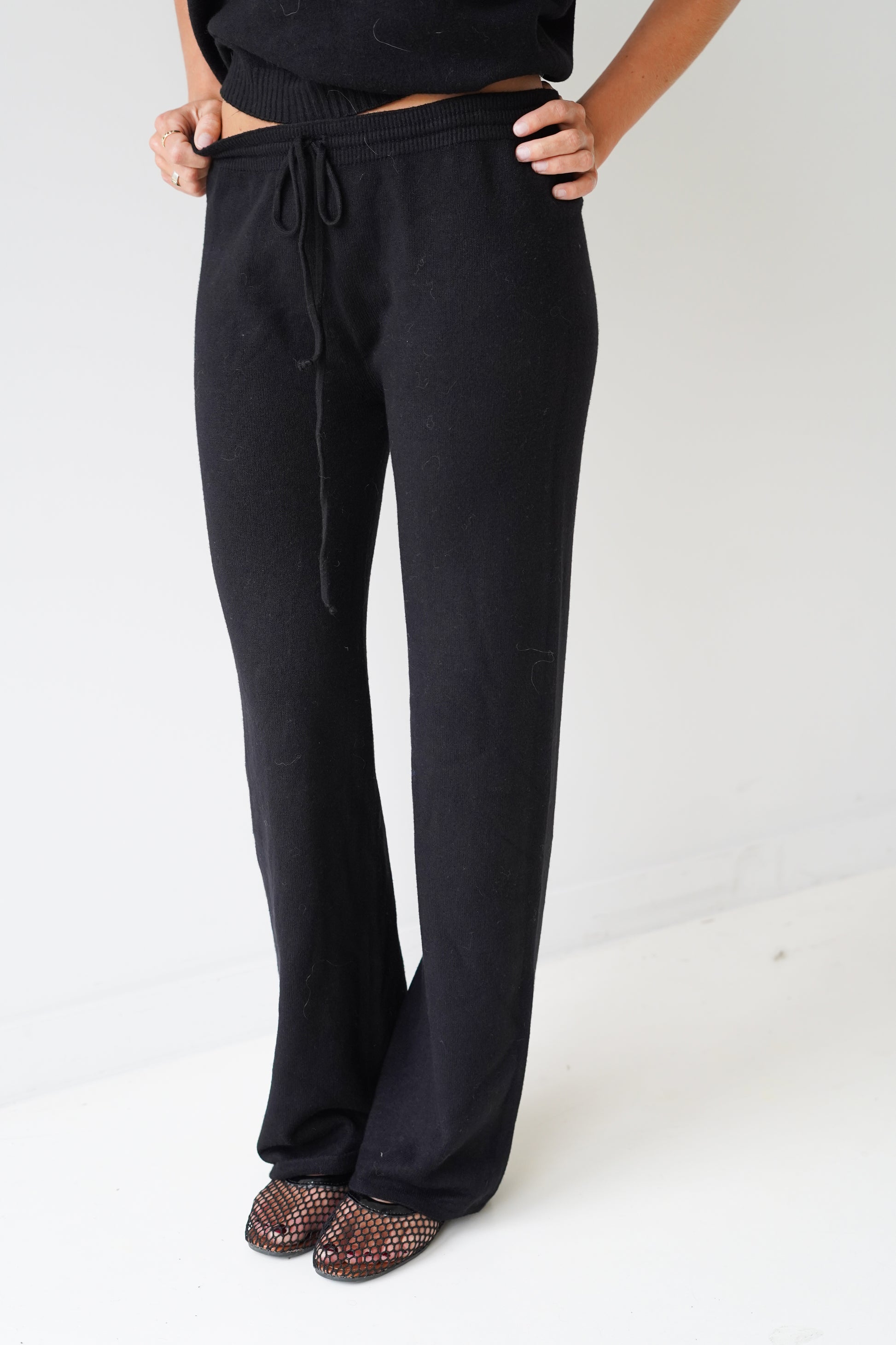 Mara Pants Black-2