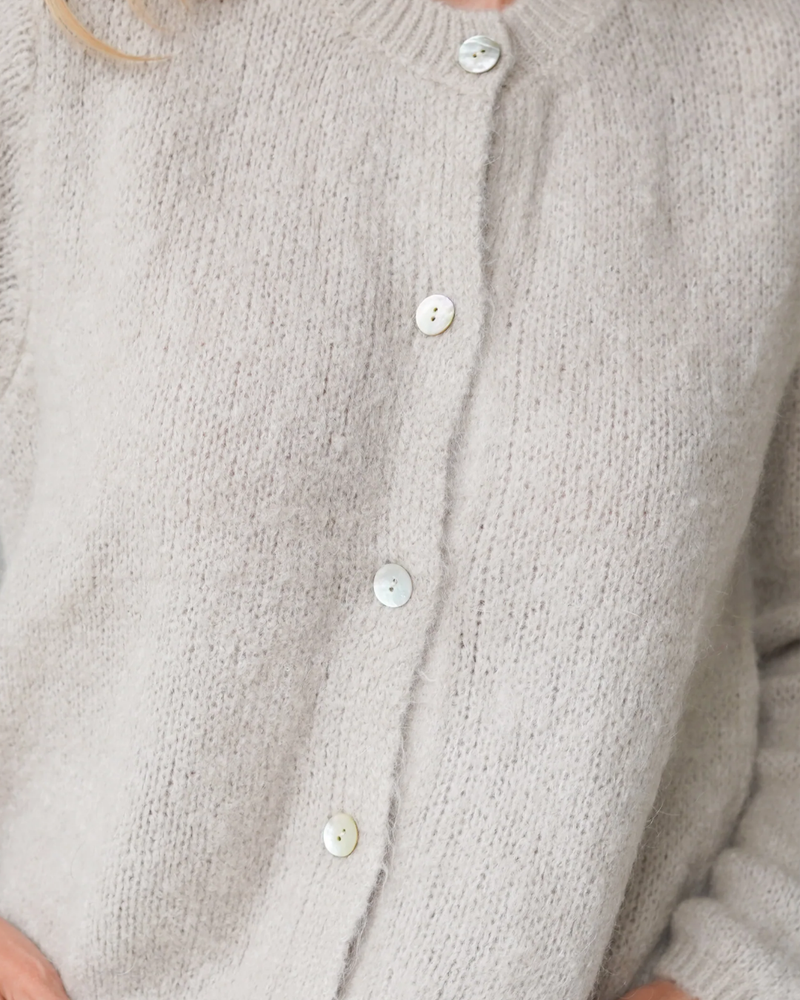 Beatrice Cardigan With Buttons Sand-zoom-