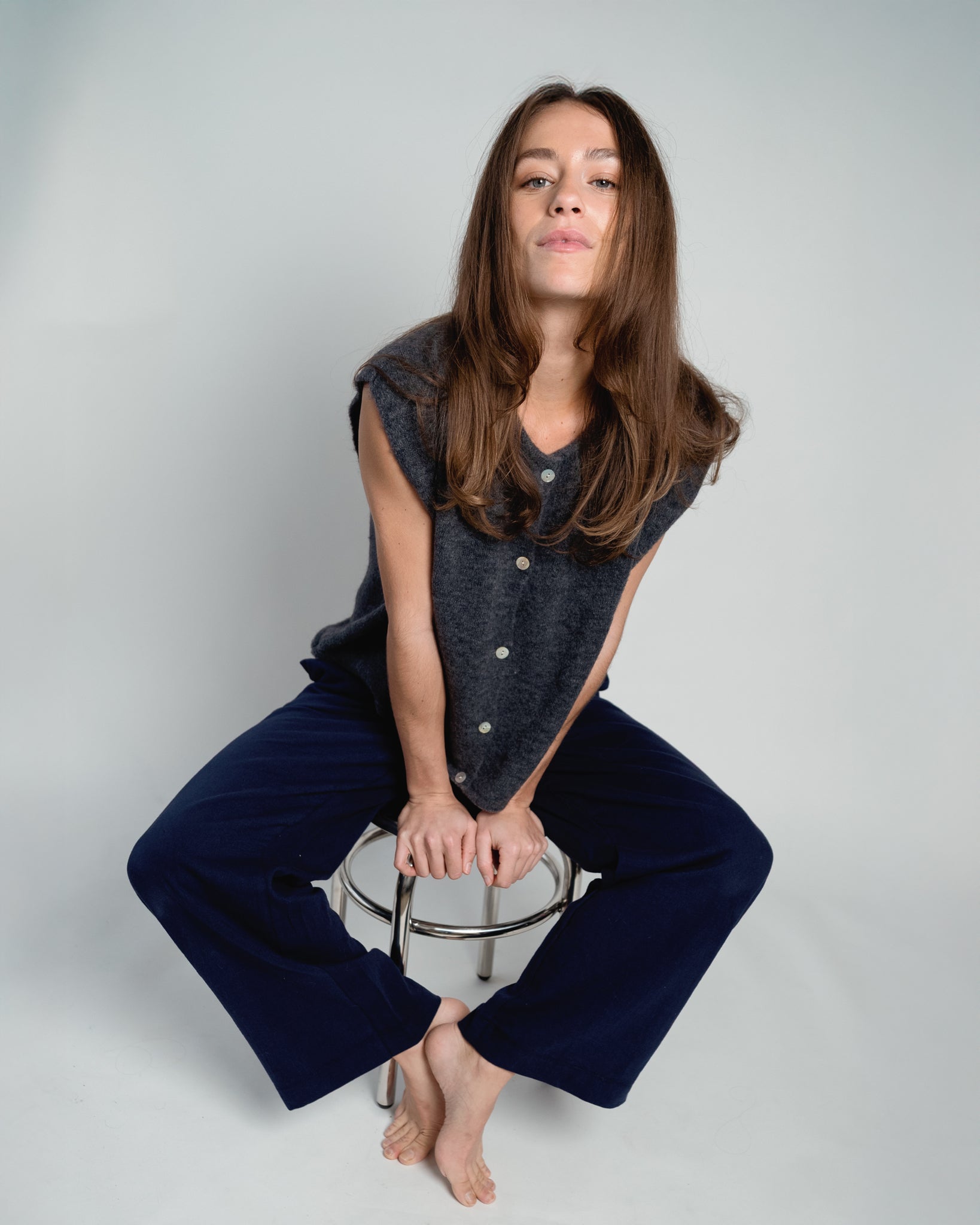 Demi Sleeveless Round Neck Grey-3