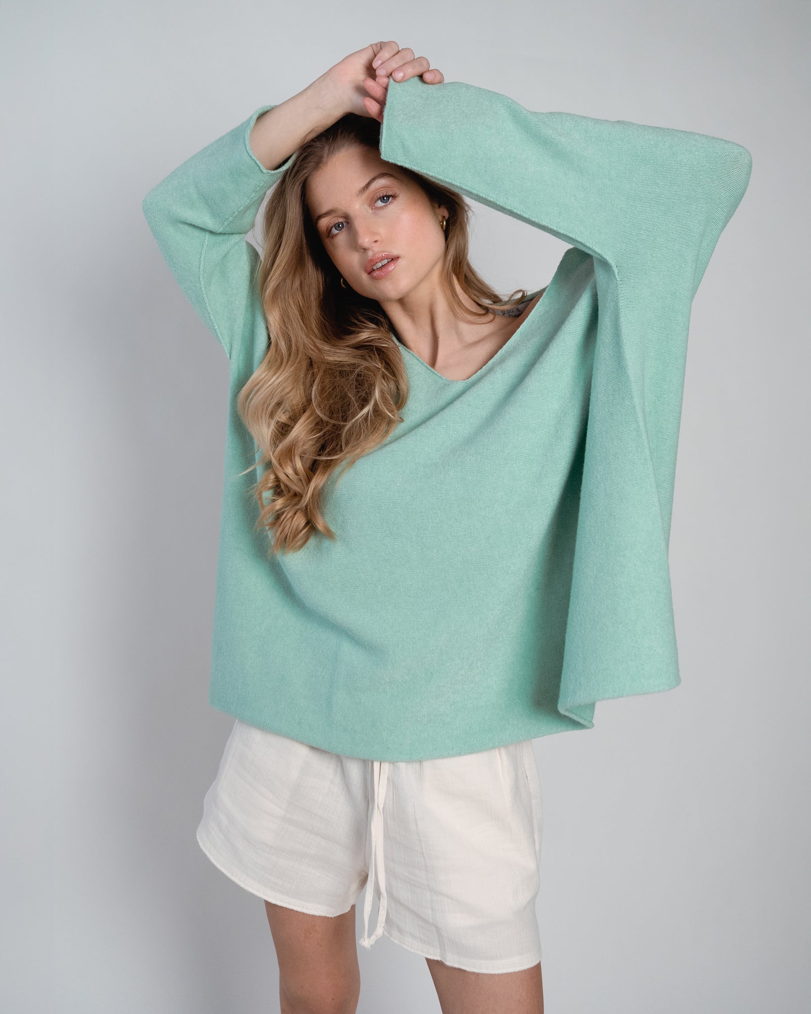 Laura Pullover V-Neck Oversized Mint-3