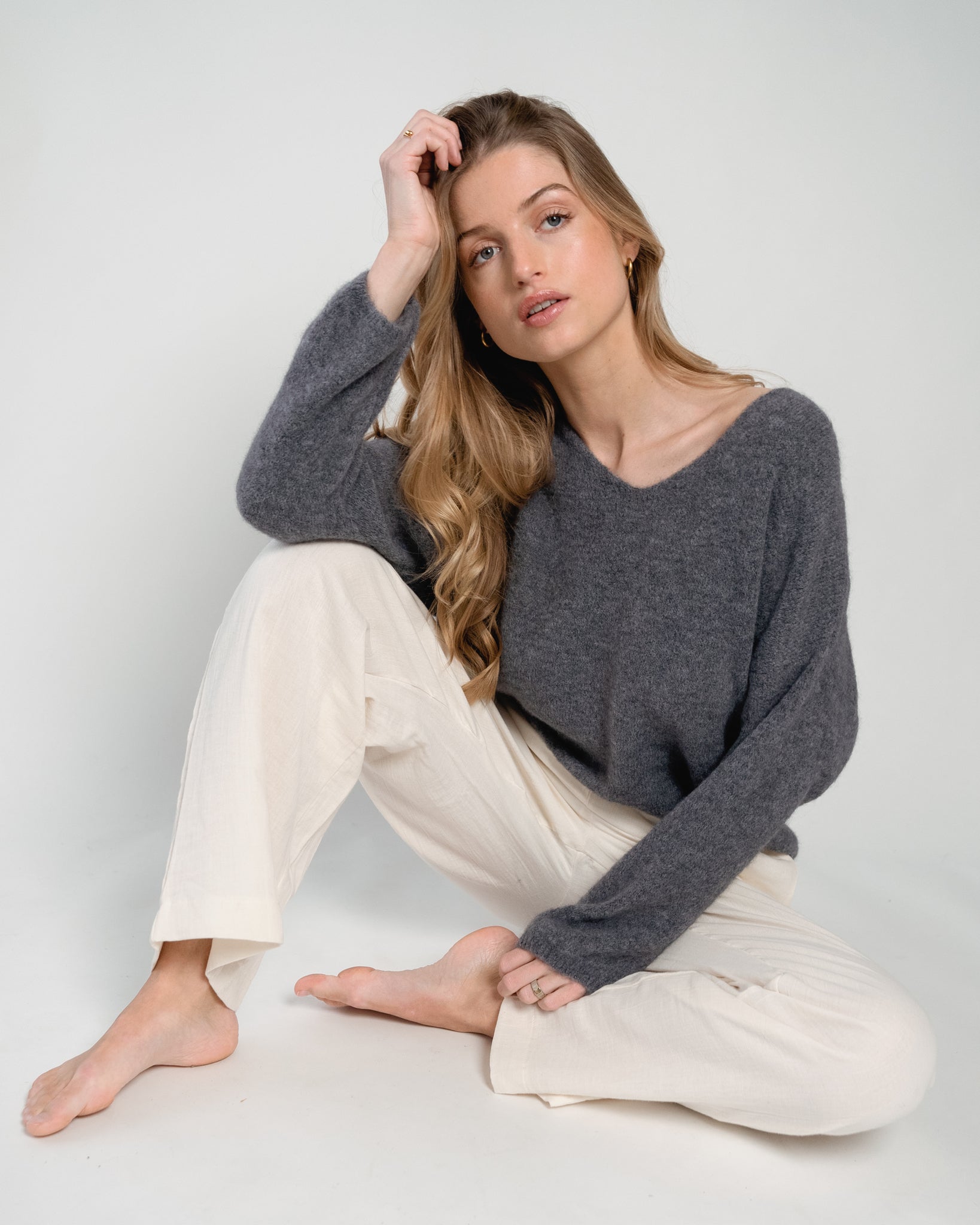 Bibi Pullover V-Neck Grey-zoom-1
