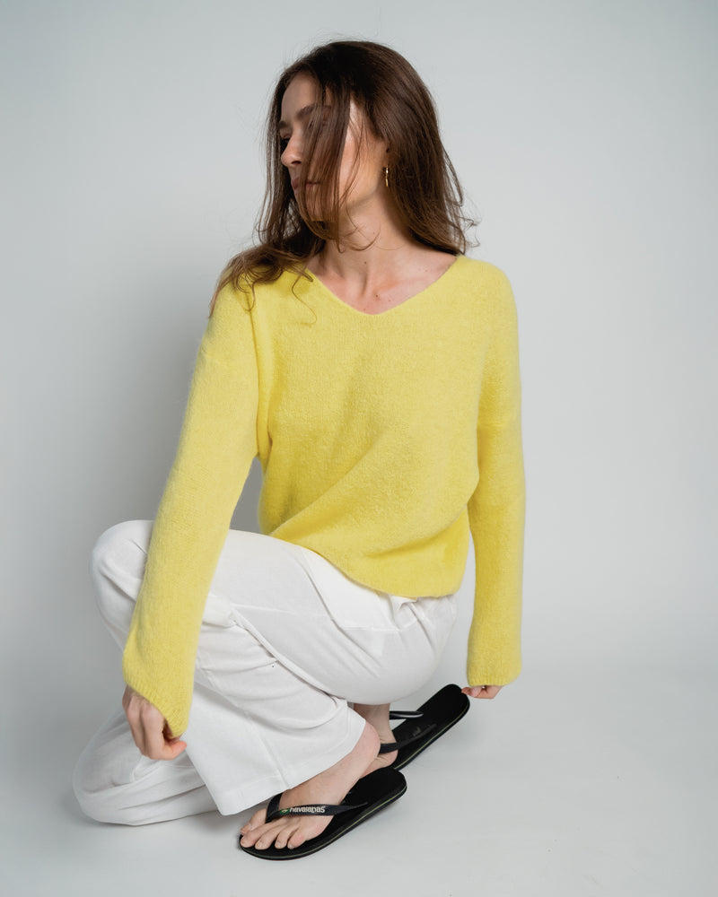 Bibi Pullover V-Neck Yellow-zoom-