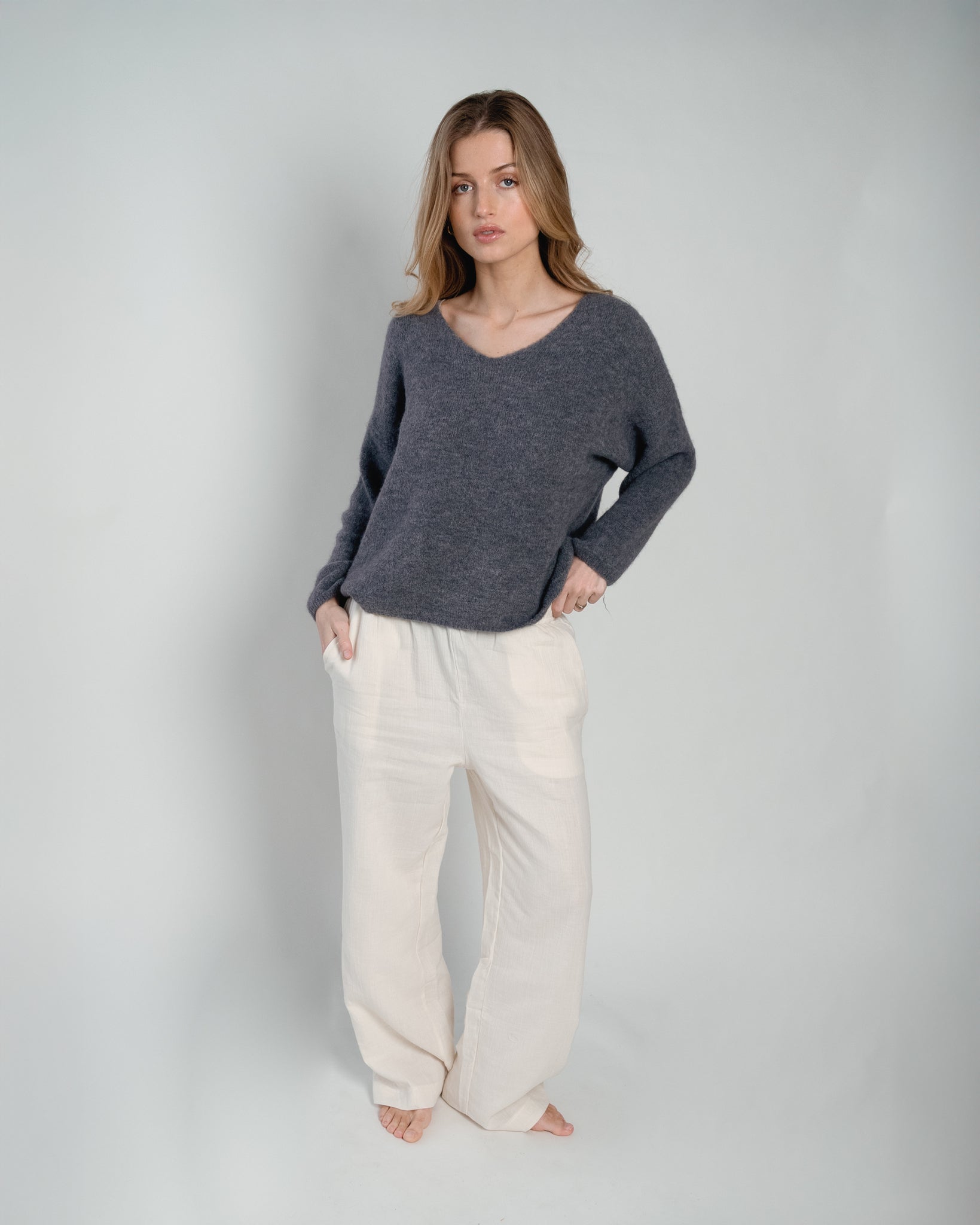Bibi Pullover V-Neck Grey-zoom-2