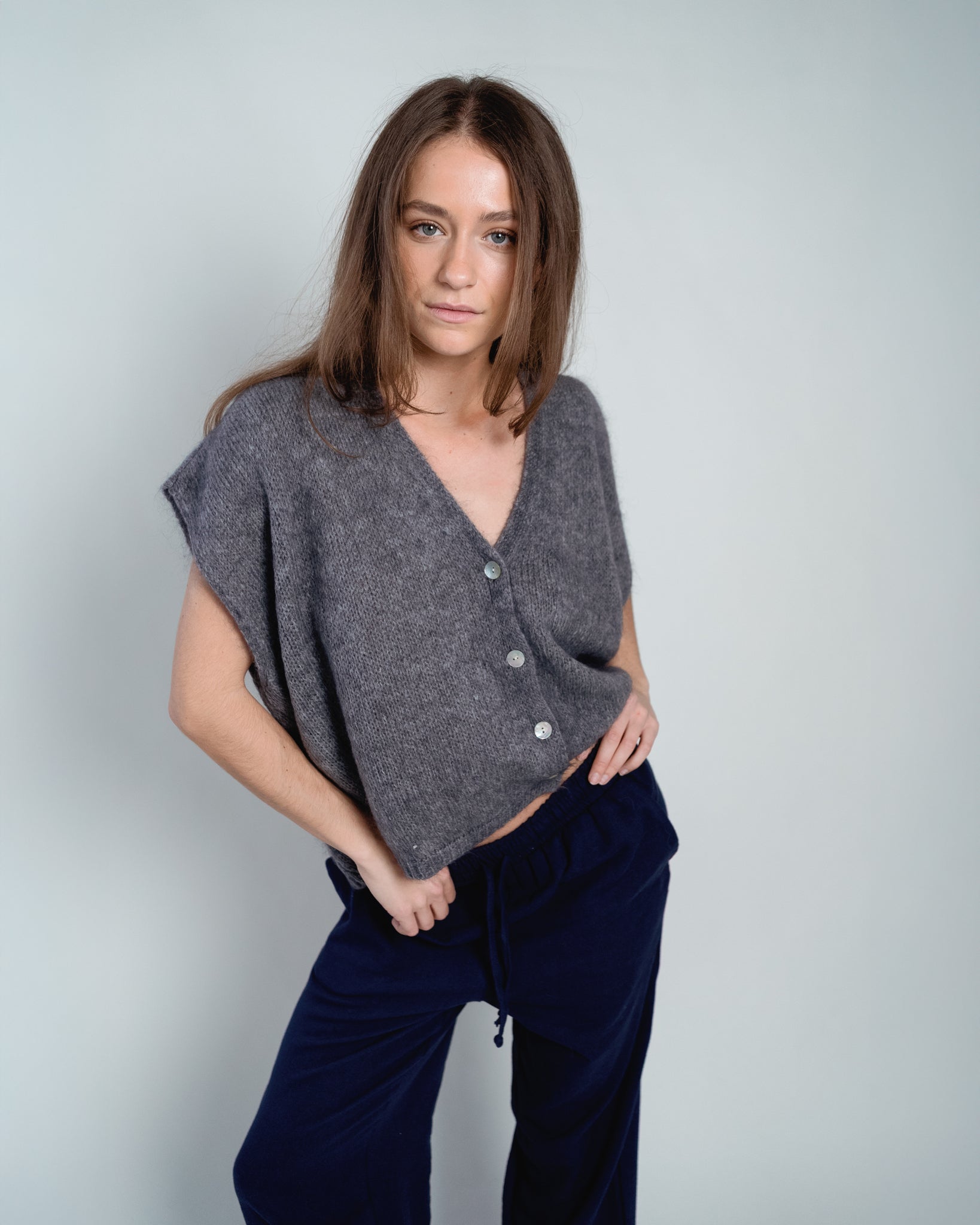 Elli Sleeveless V-Neck Grey-1