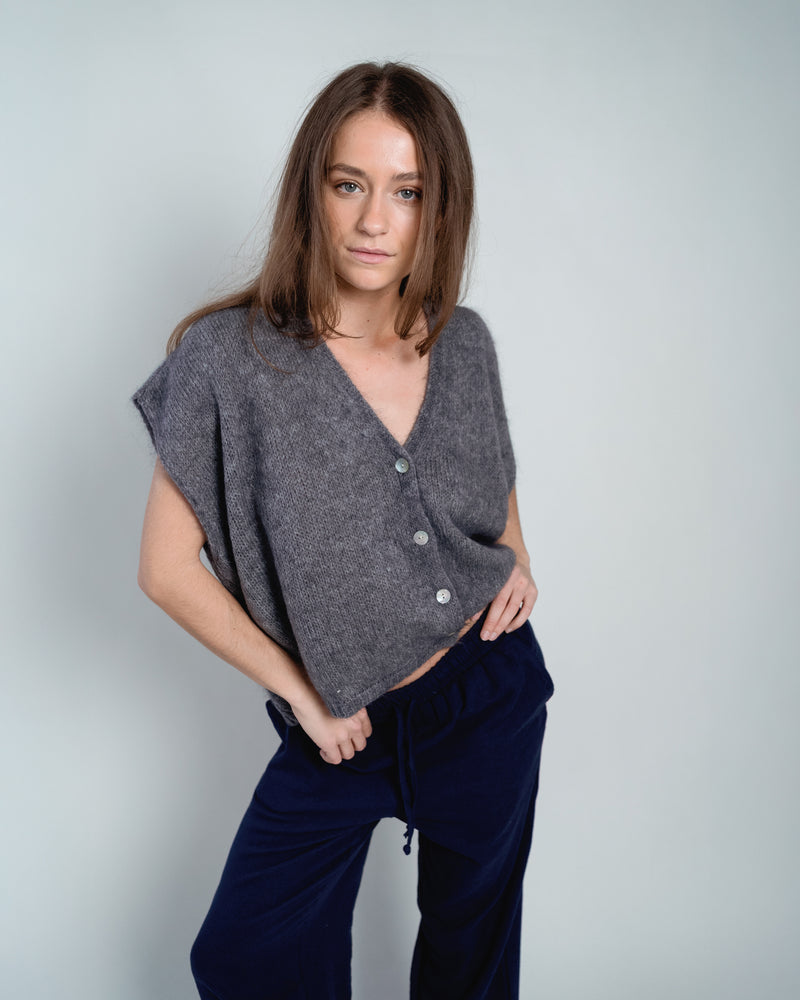 Elli Sleeveless V-Neck Grey-zoom-