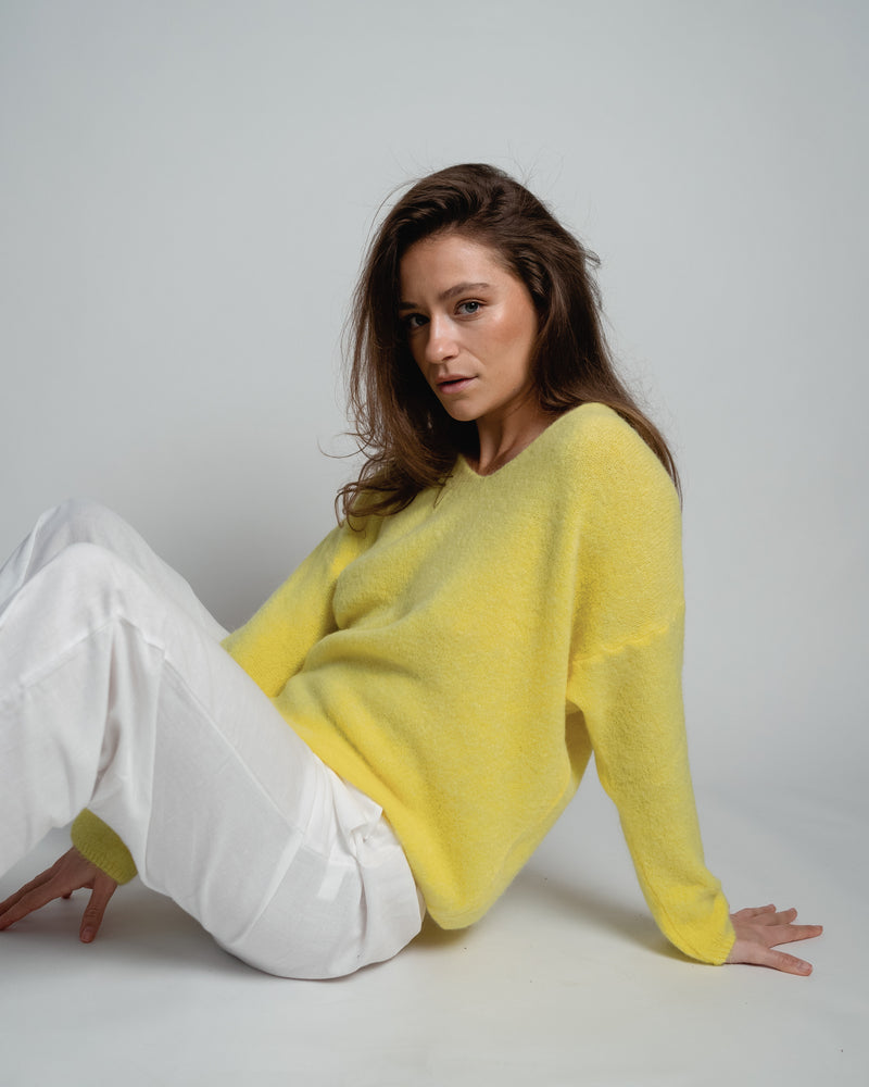 Bibi Pullover V-Neck Yellow-zoom-