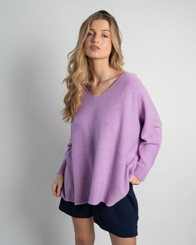 Laura Pullover V-Neck Oversized Lilac-zoom-