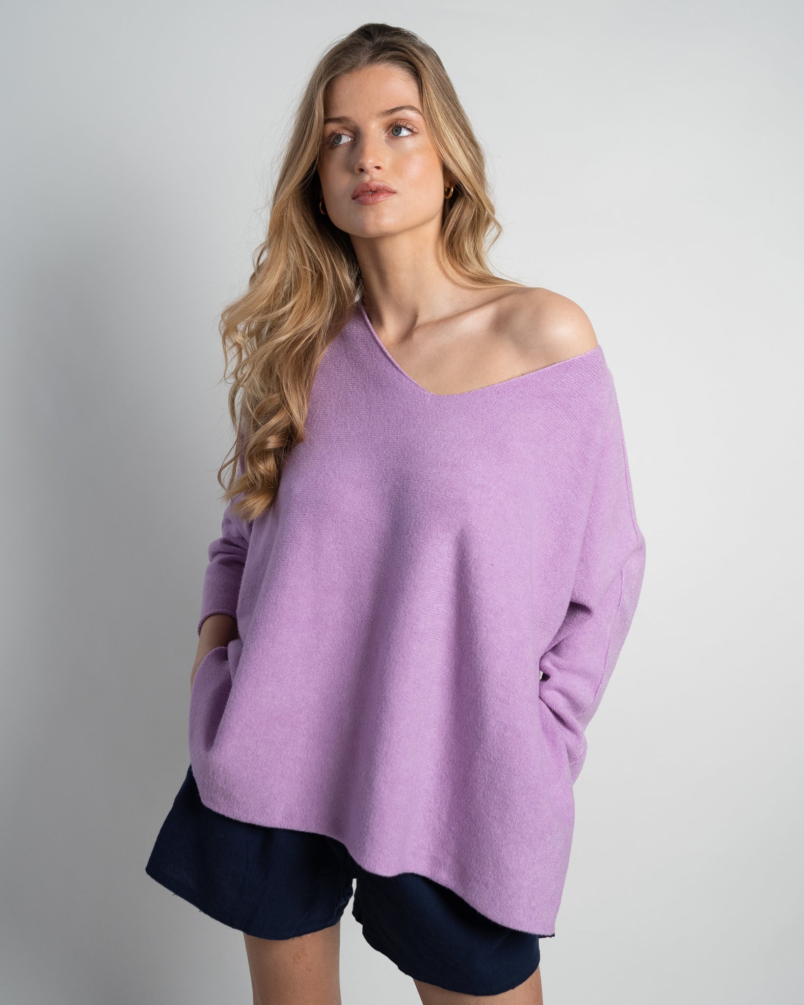 Laura Pullover V-Neck Oversized Lilac-zoom-2