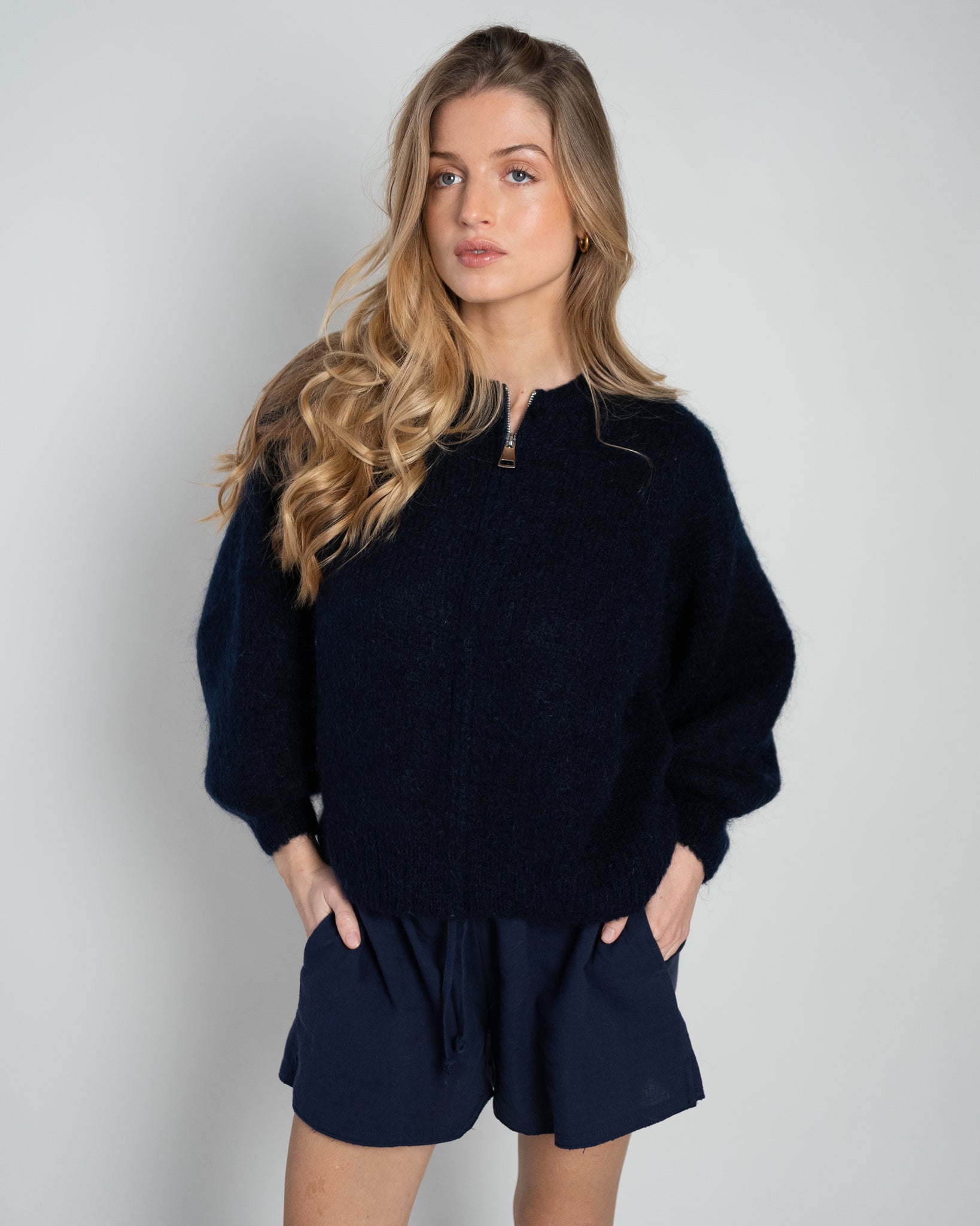 Pia Shorts Navy-1