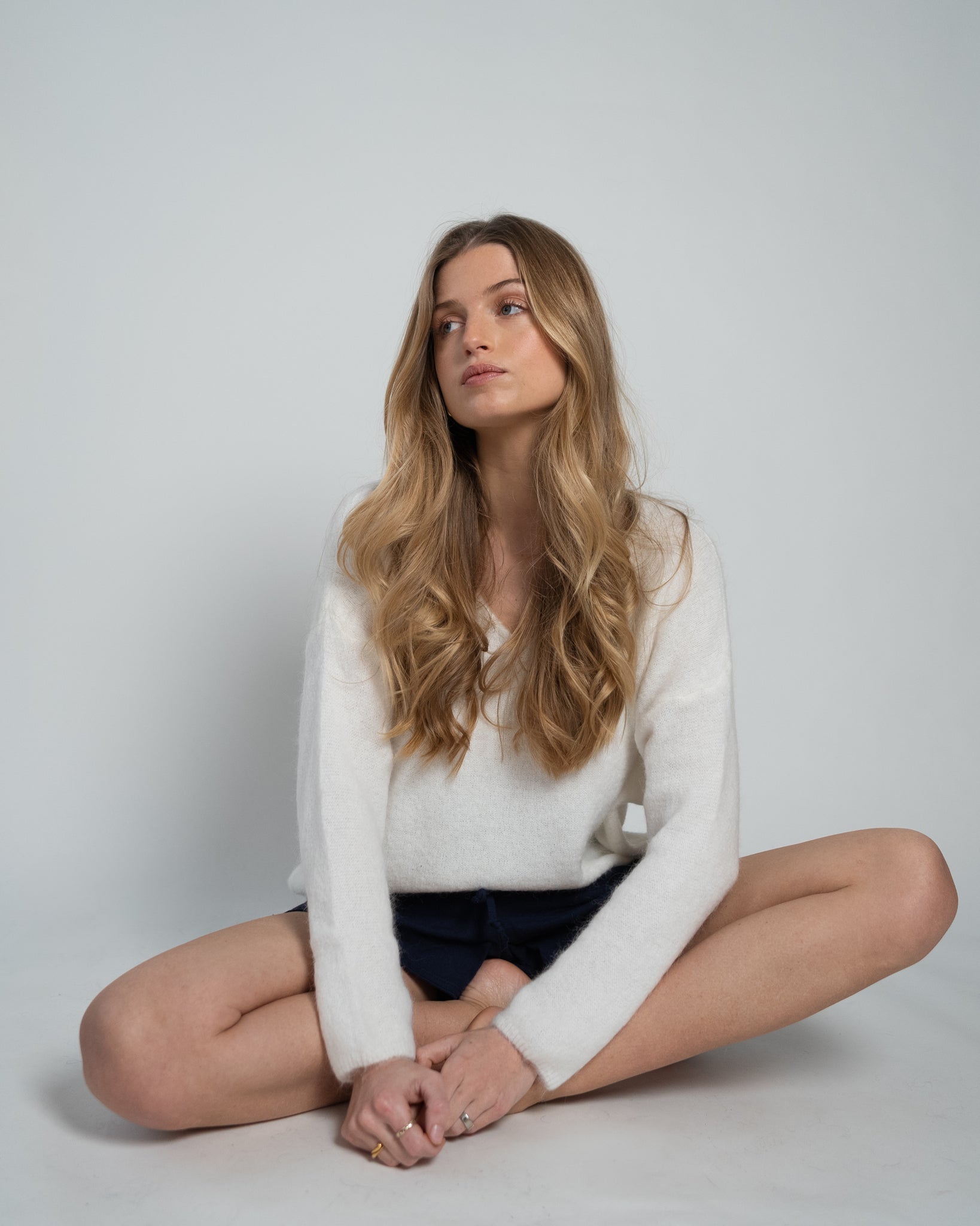Bibi Pullover V-Neck Off White-2