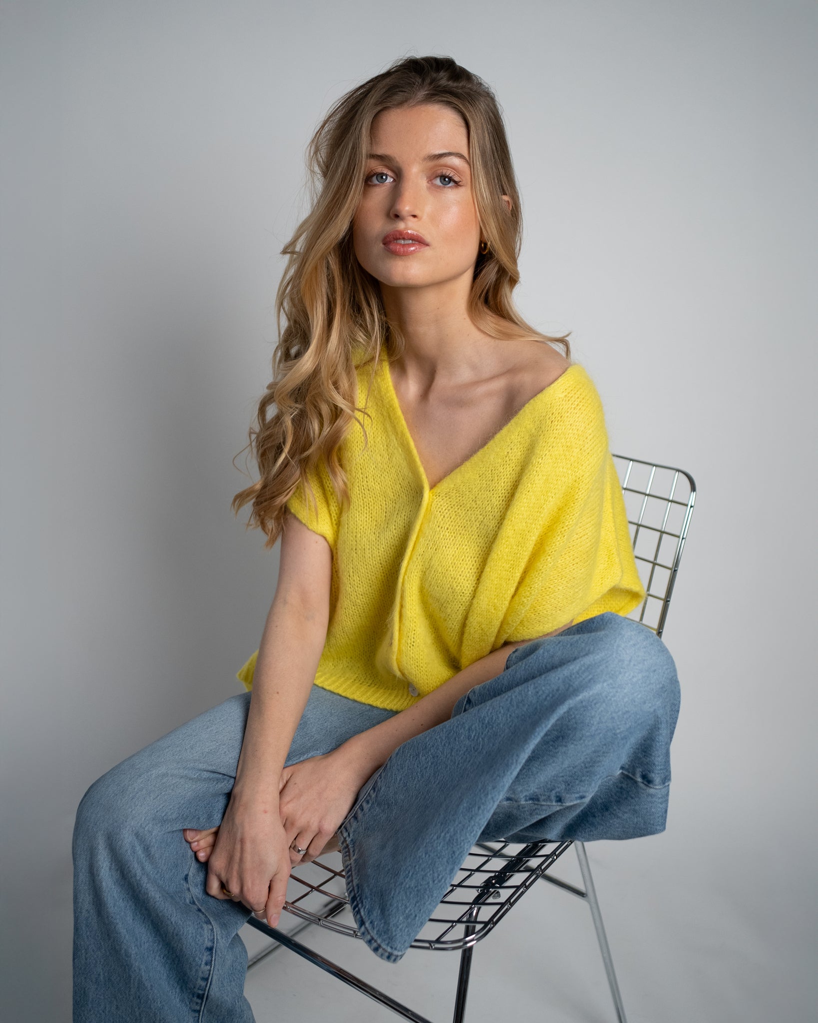 Elli Sleeveless V-Neck Yellow-zoom-3