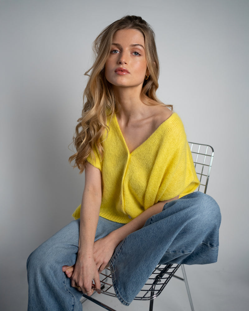 Elli Sleeveless V-Neck Yellow-zoom-